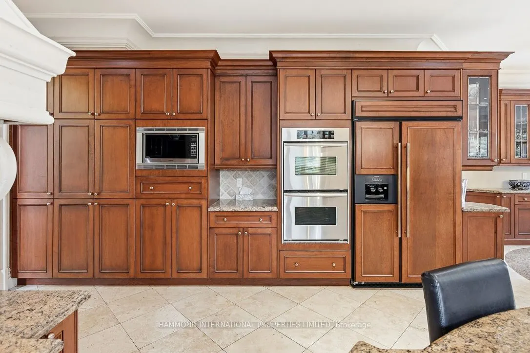 776 Woodland Acres Crescent