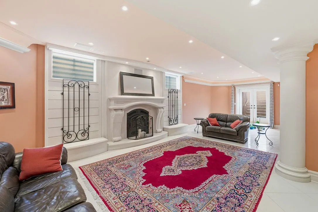 776 Woodland Acres Crescent
