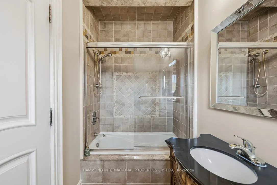 776 Woodland Acres Crescent