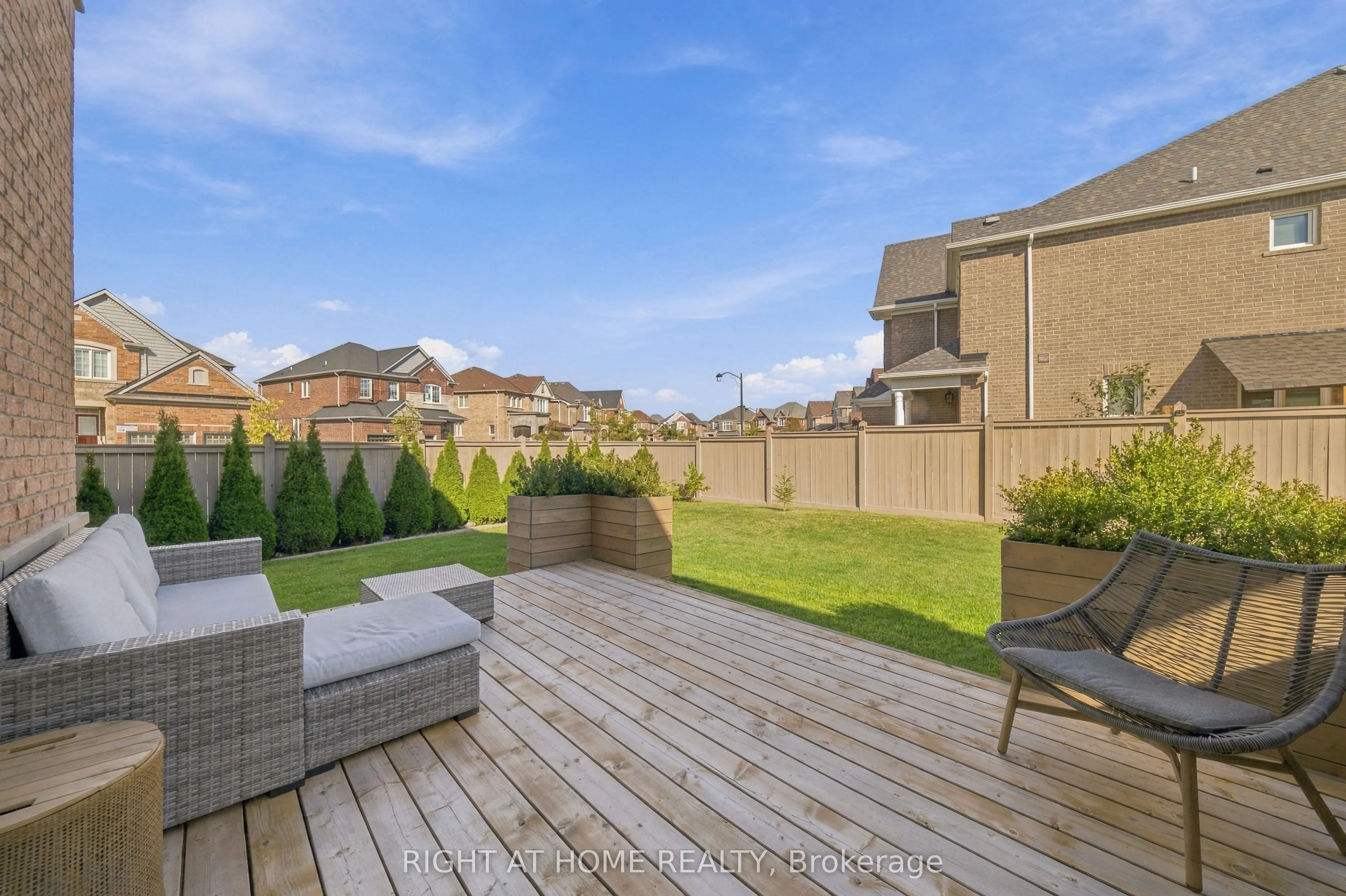 218 Blue Dasher Boulevard