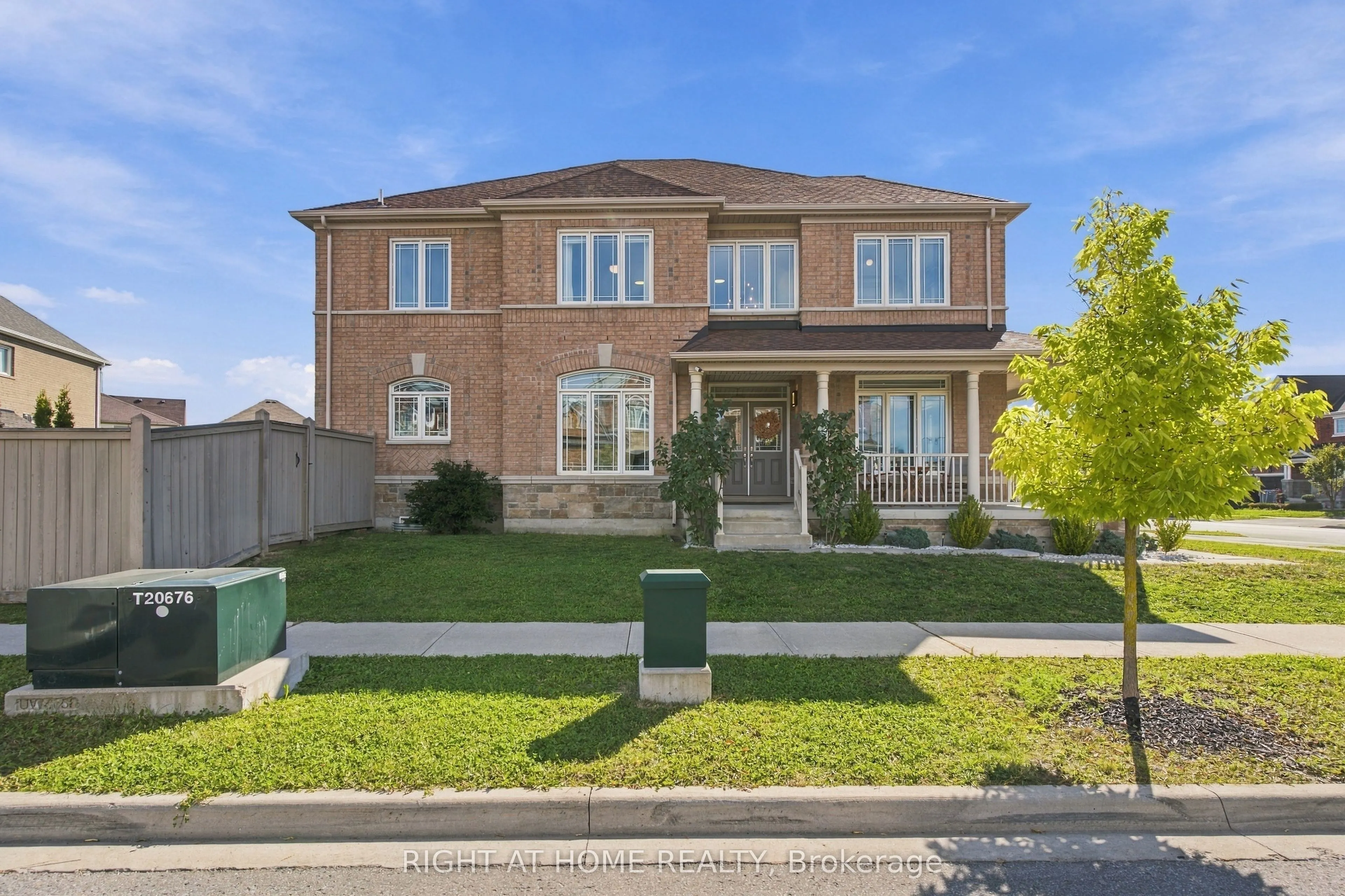 218 Blue Dasher Boulevard