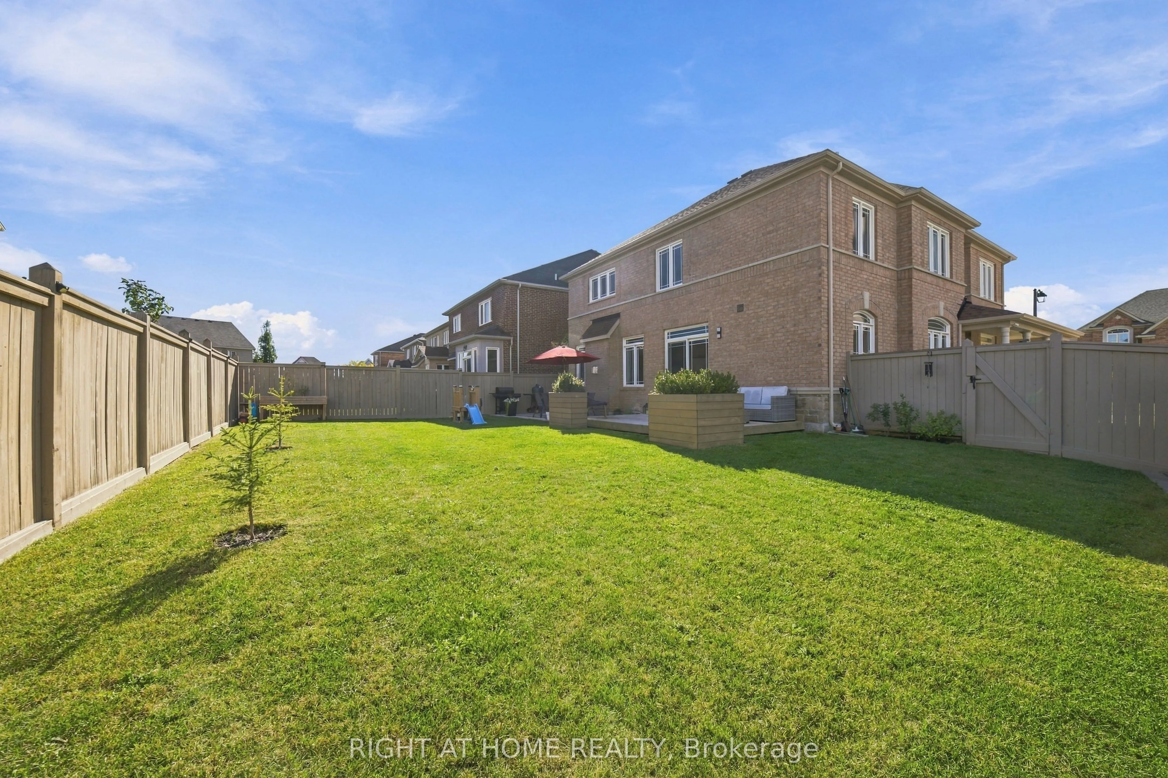 218 Blue Dasher Boulevard