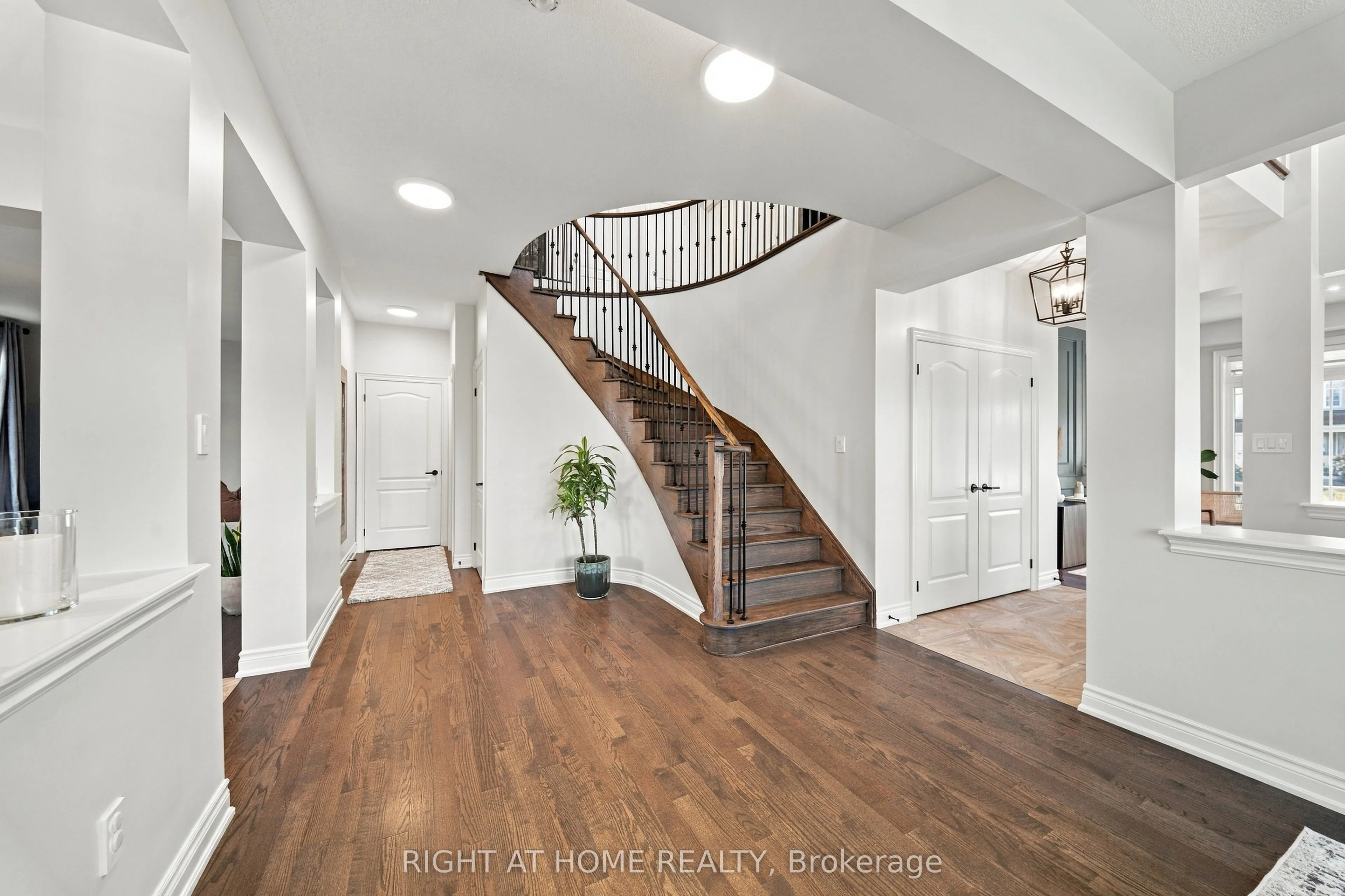 218 Blue Dasher Boulevard