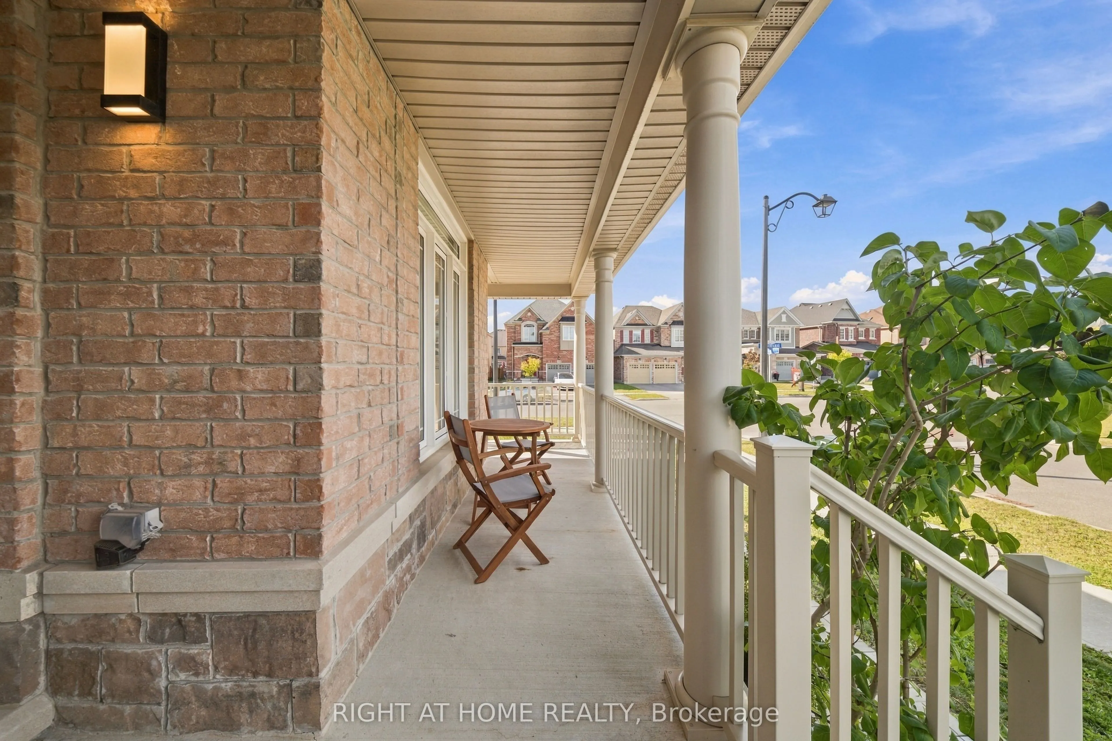 218 Blue Dasher Boulevard