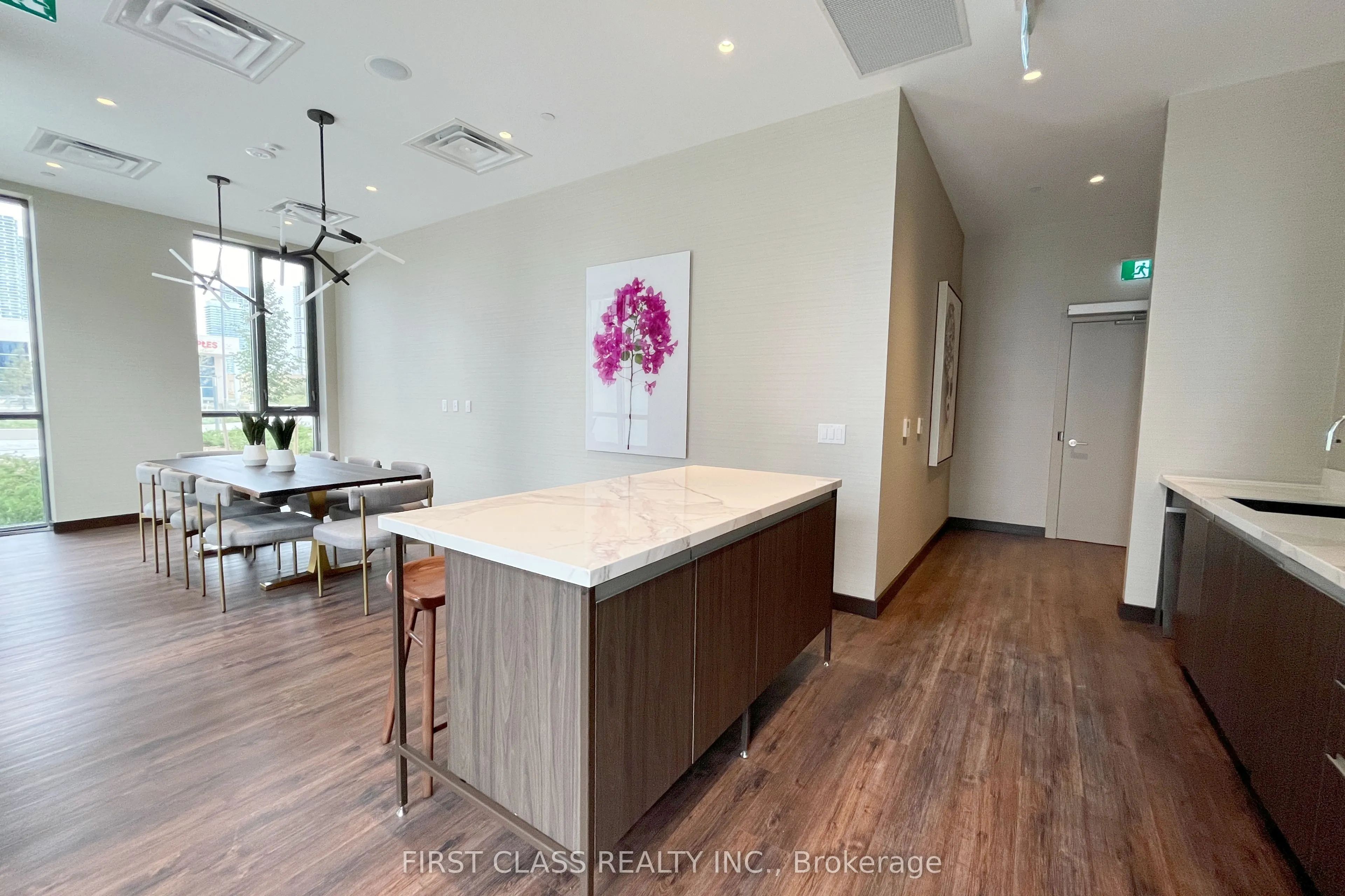 60 Honeycrisp Crescent #1017