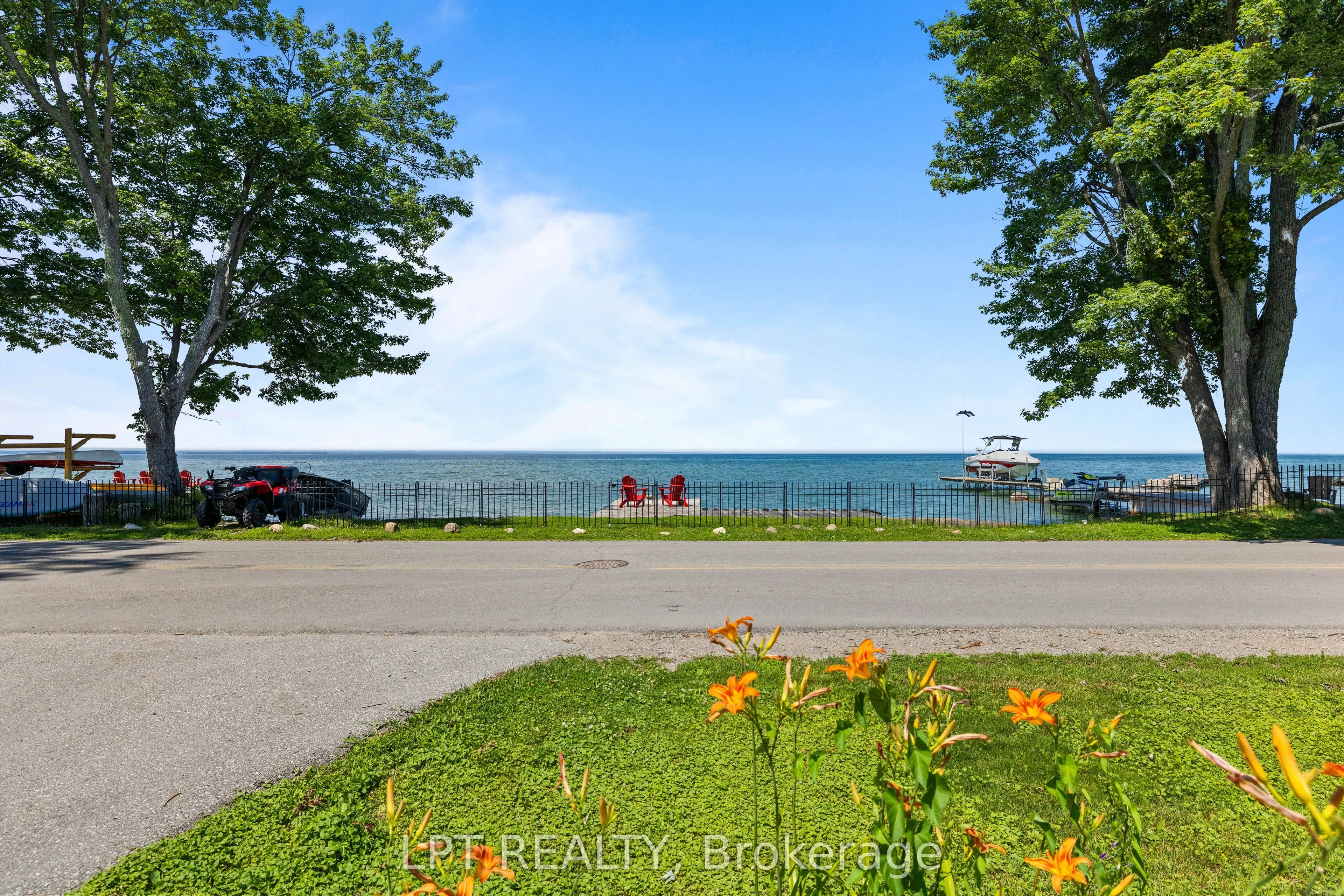 173 Lake Drive E