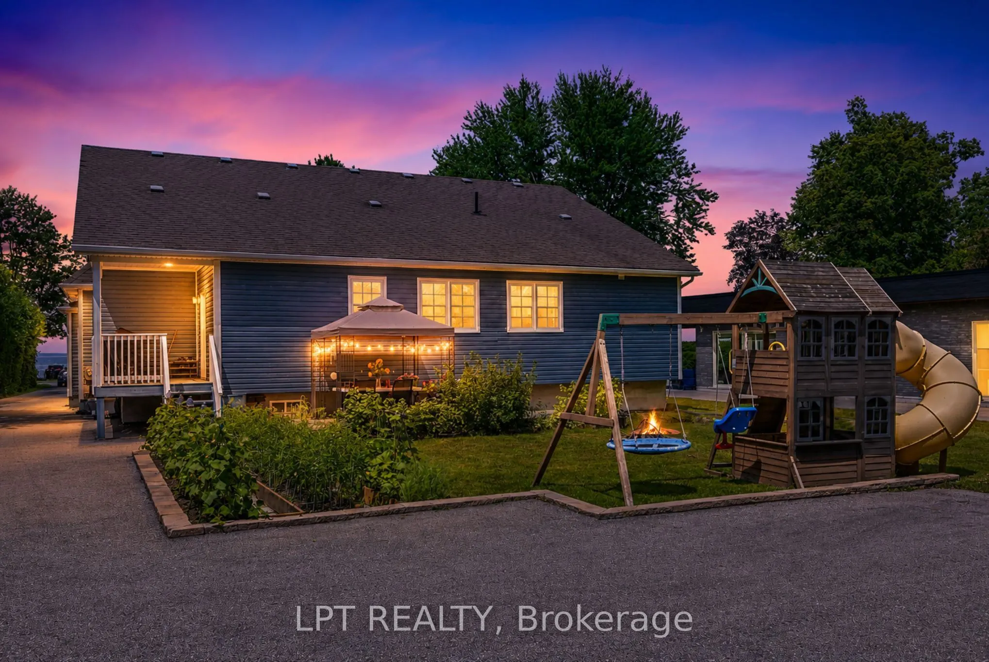 173 Lake Drive E