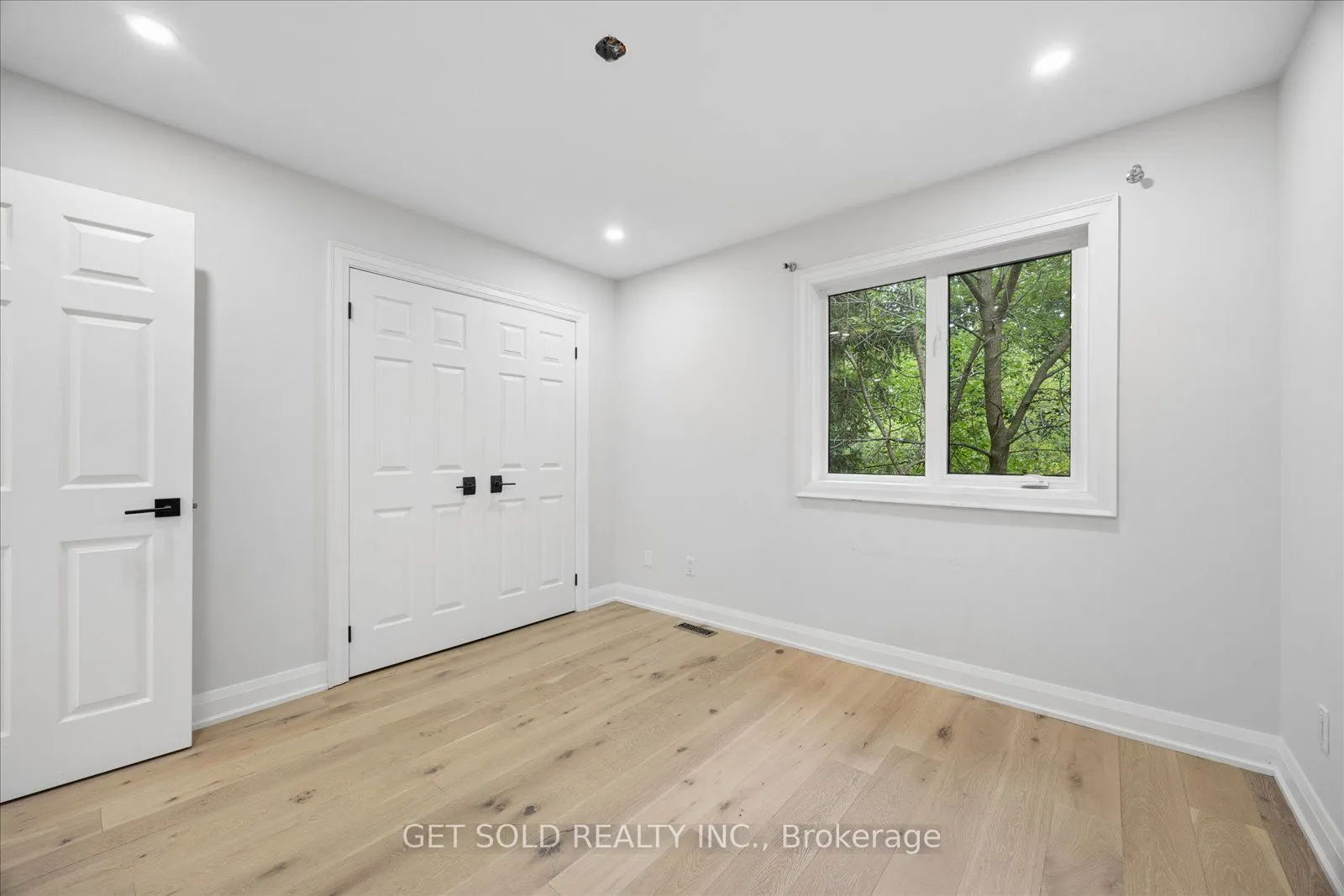 49 Pearson Avenue