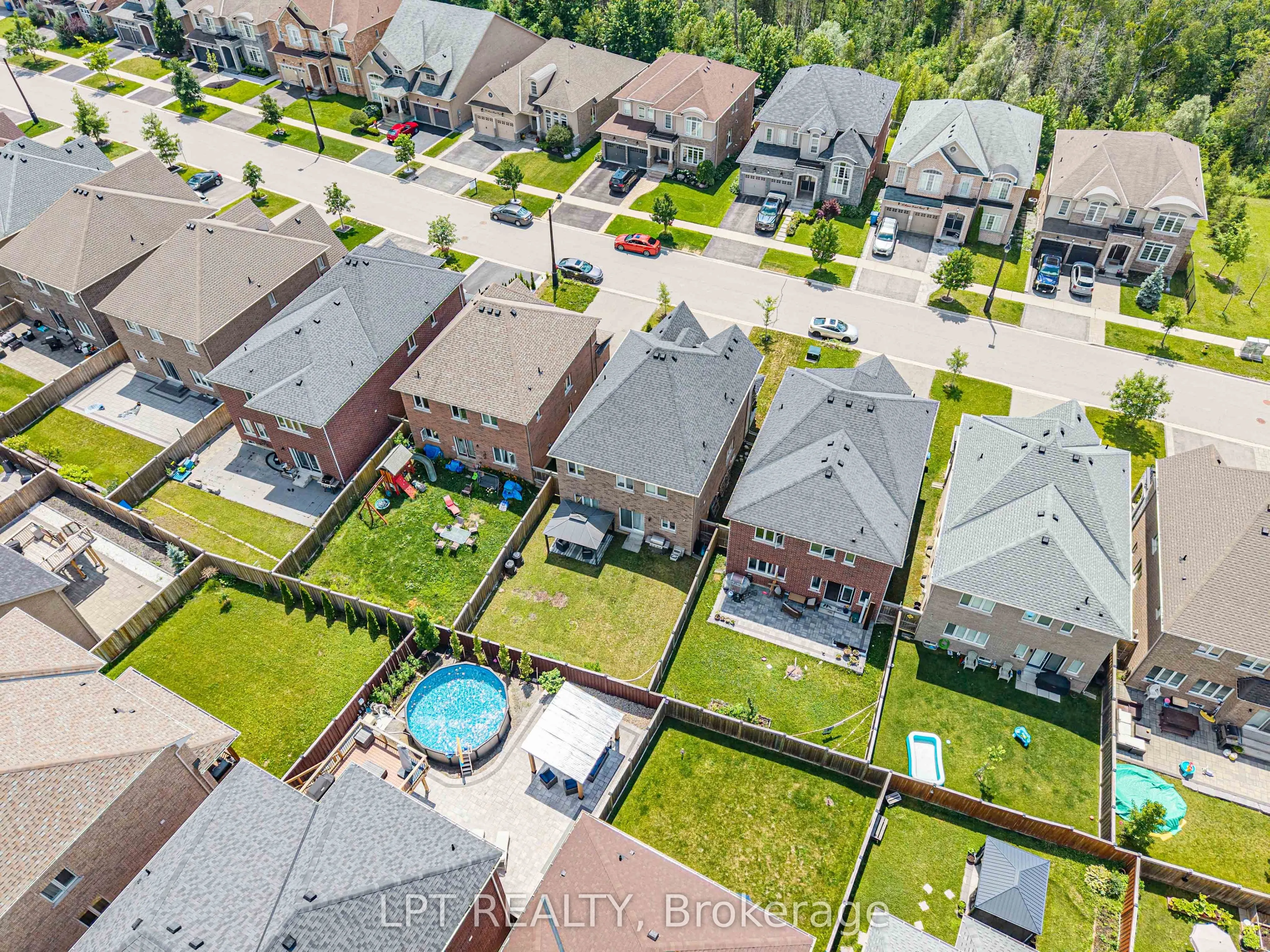 20 Manor Forest Road