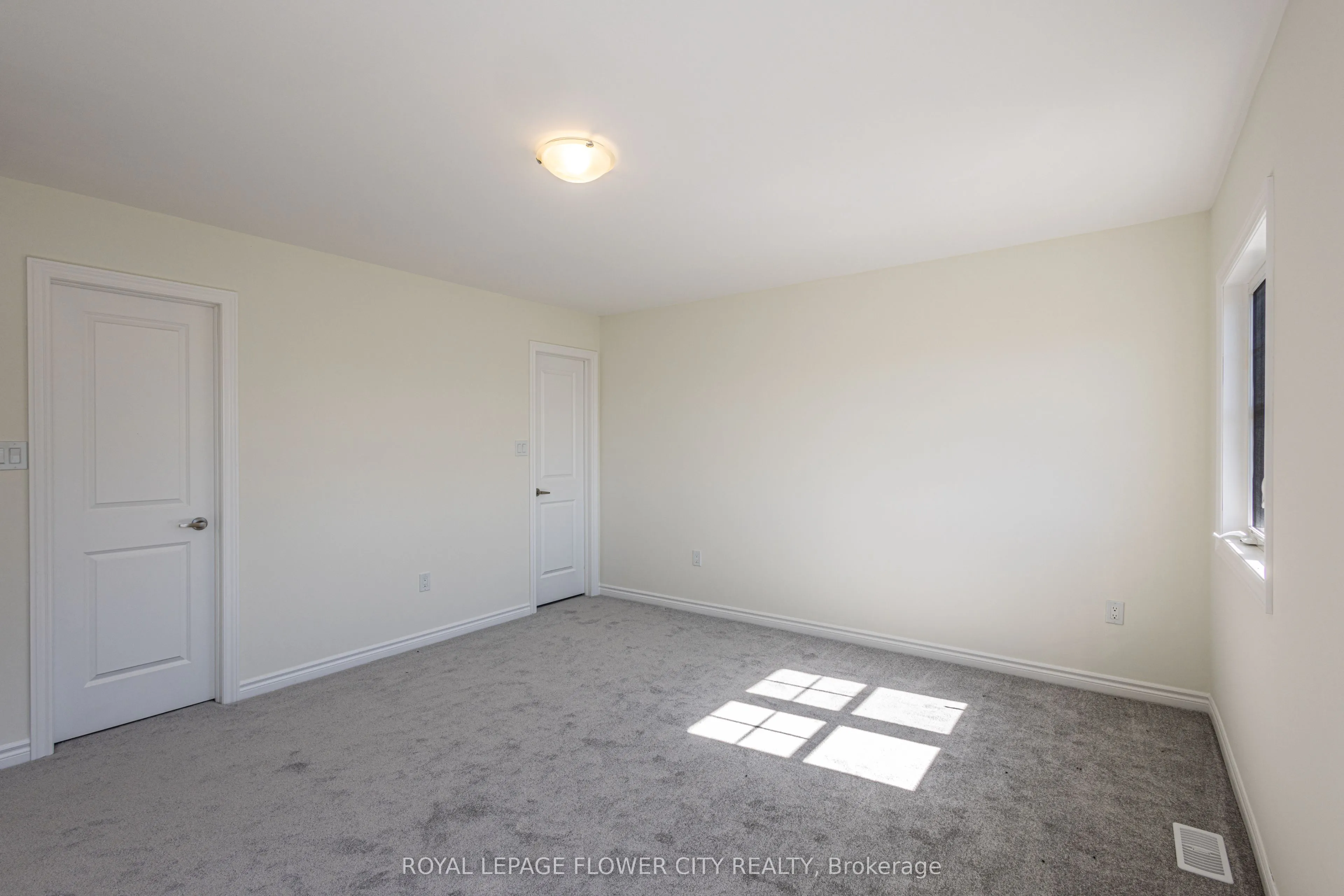 16 Ravenscraig Place #12