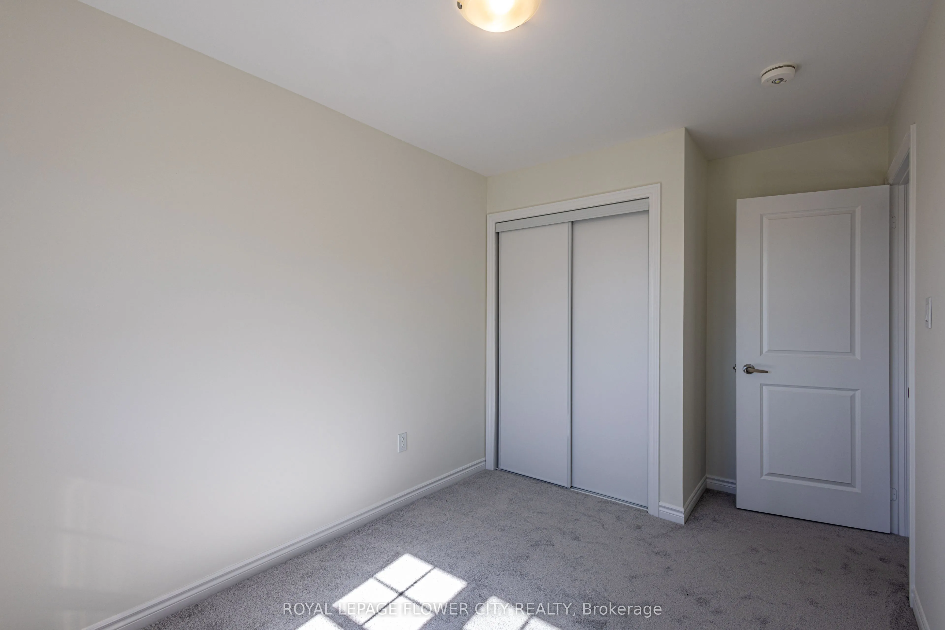 16 Ravenscraig Place #12