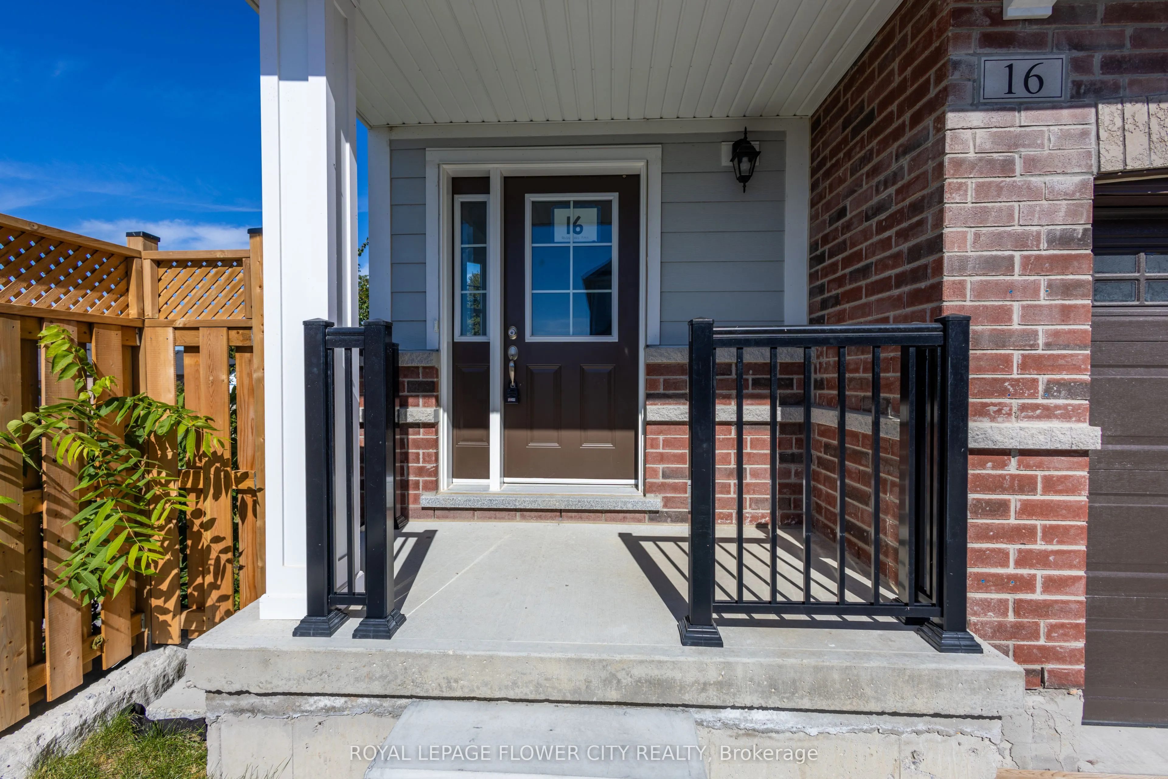 16 Ravenscraig Place #12