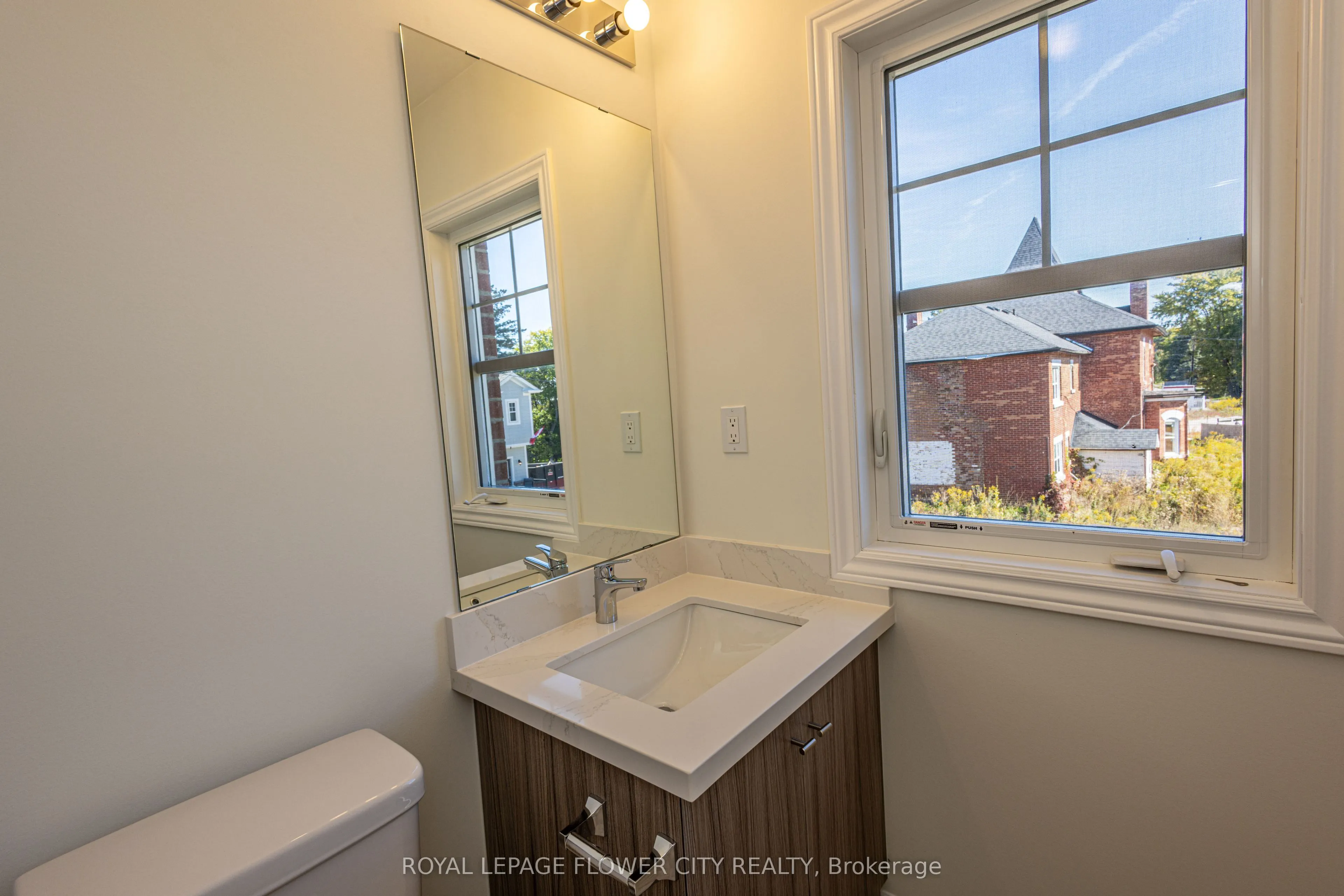 16 Ravenscraig Place #12