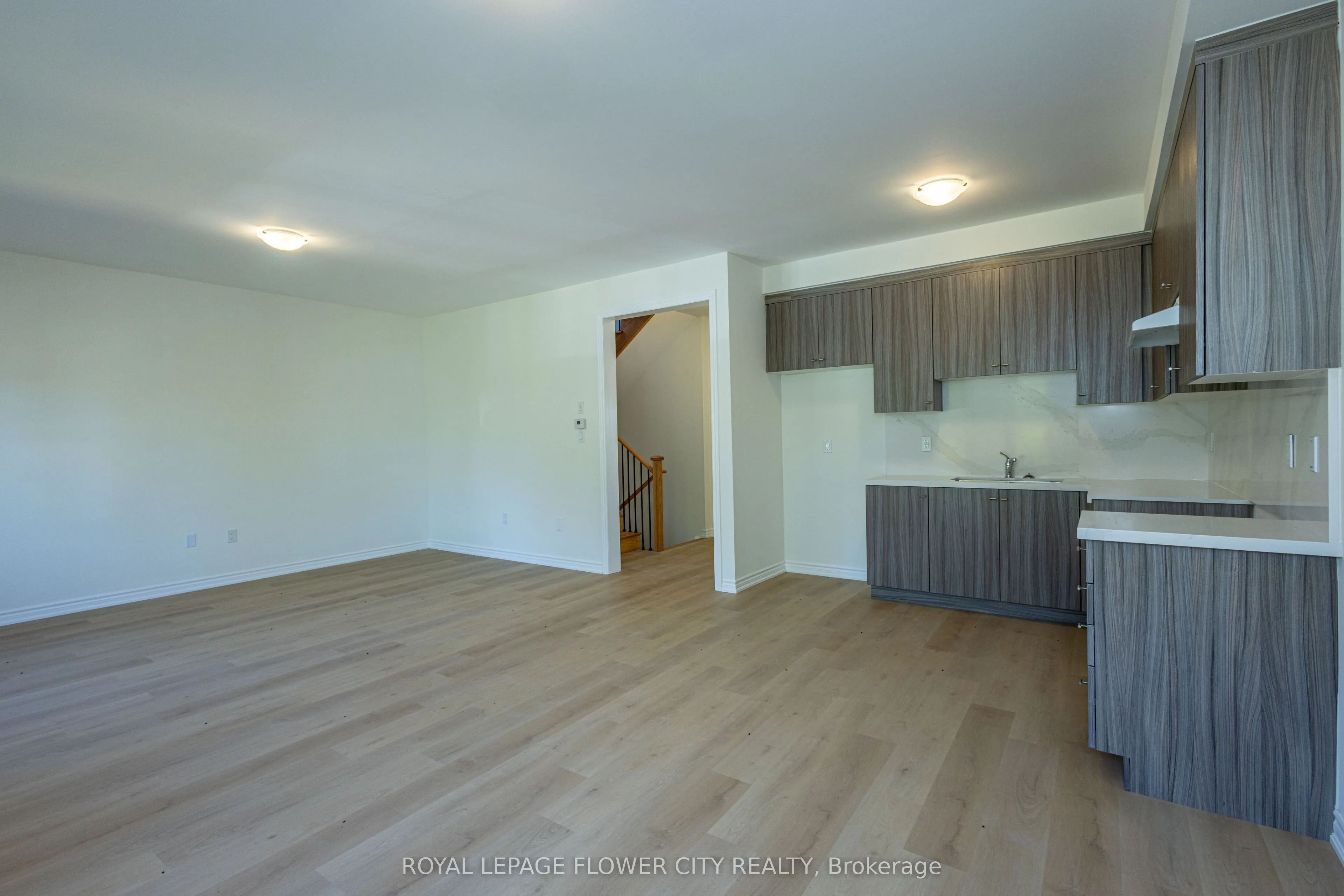 16 Ravenscraig Place #12