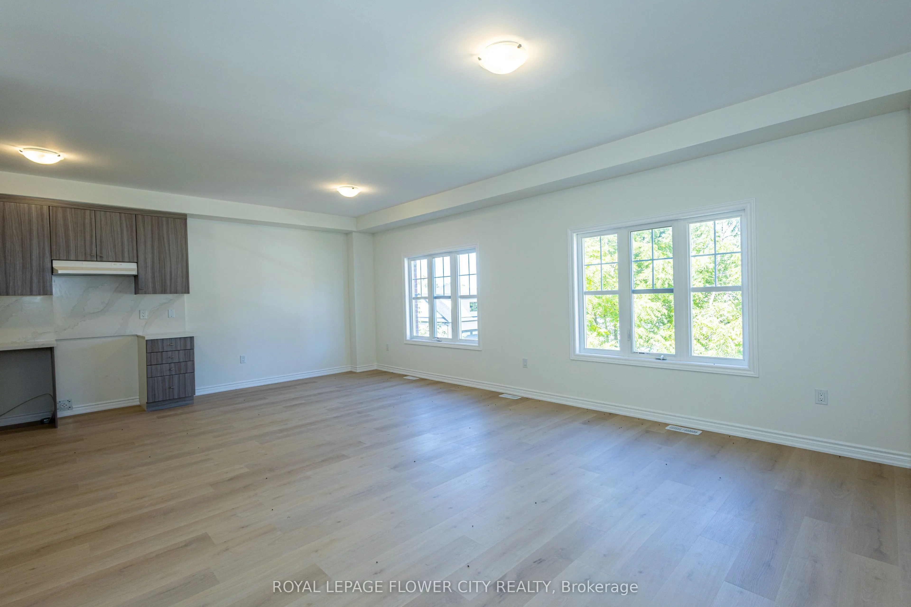 16 Ravenscraig Place #12