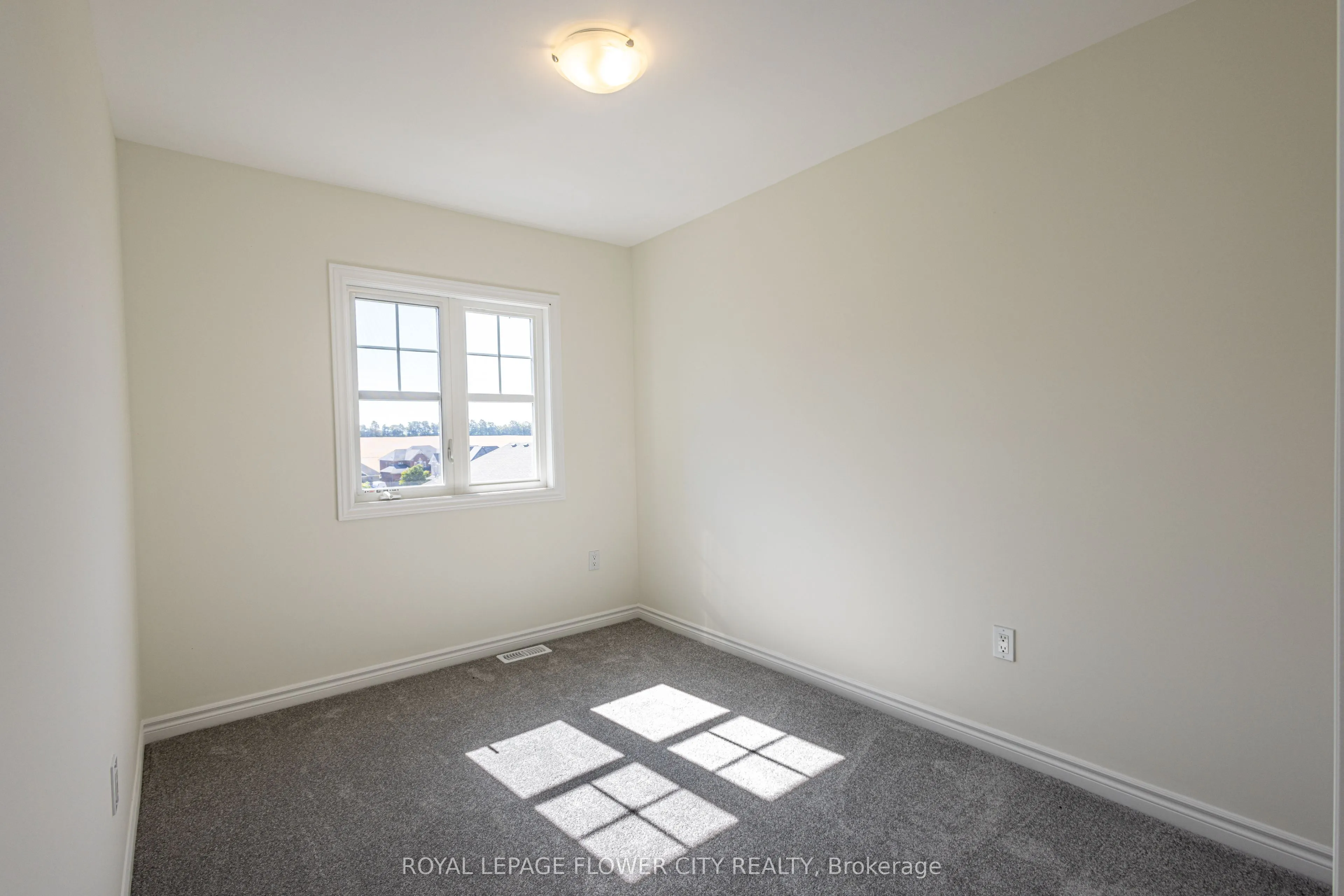 16 Ravenscraig Place #12