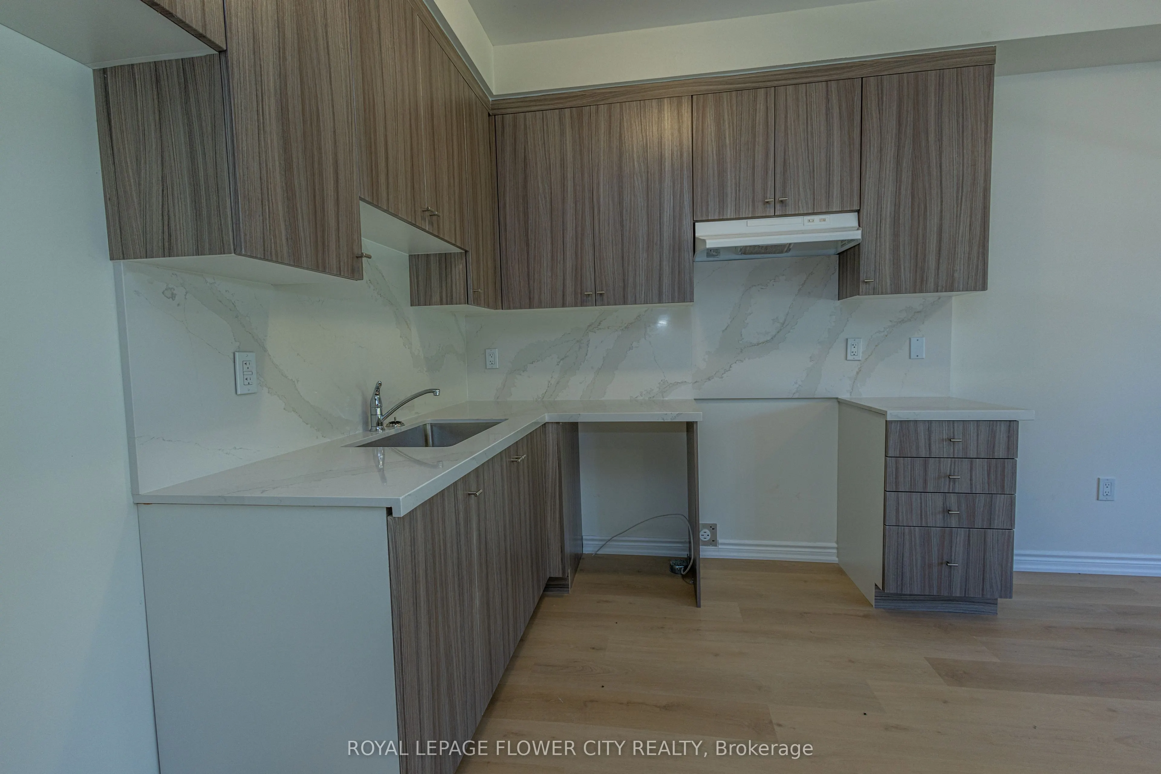 16 Ravenscraig Place #12