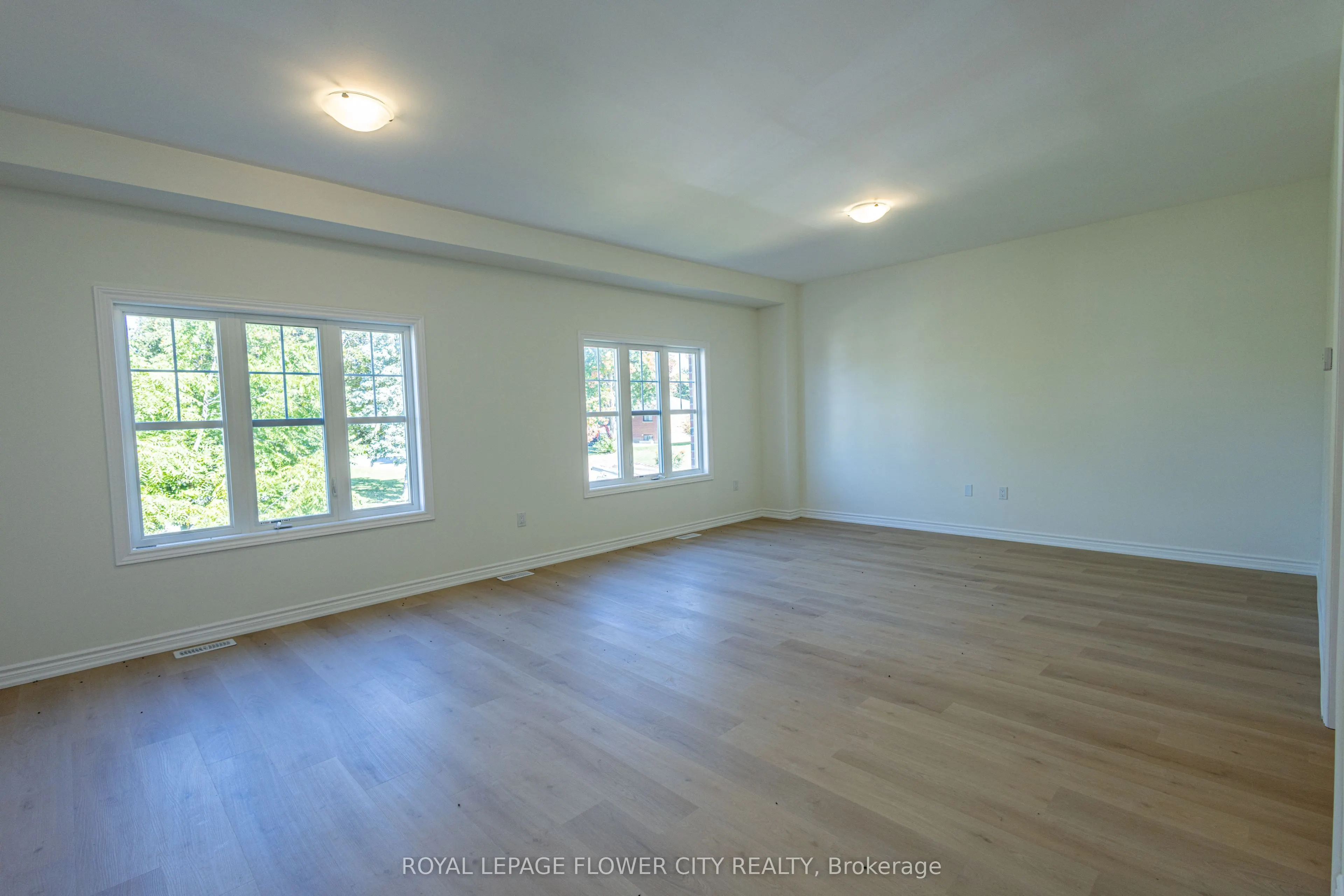 16 Ravenscraig Place #12