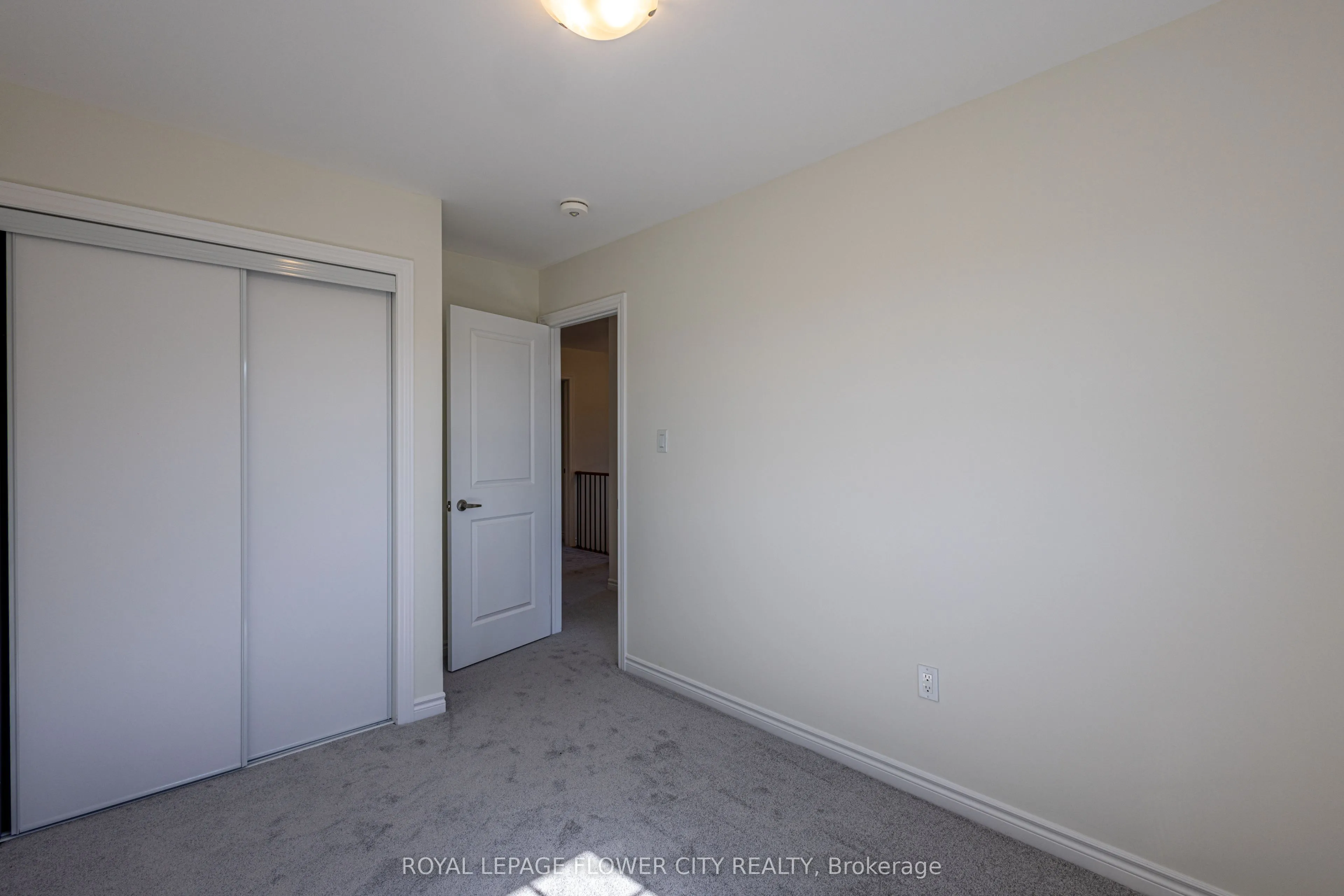 16 Ravenscraig Place #12