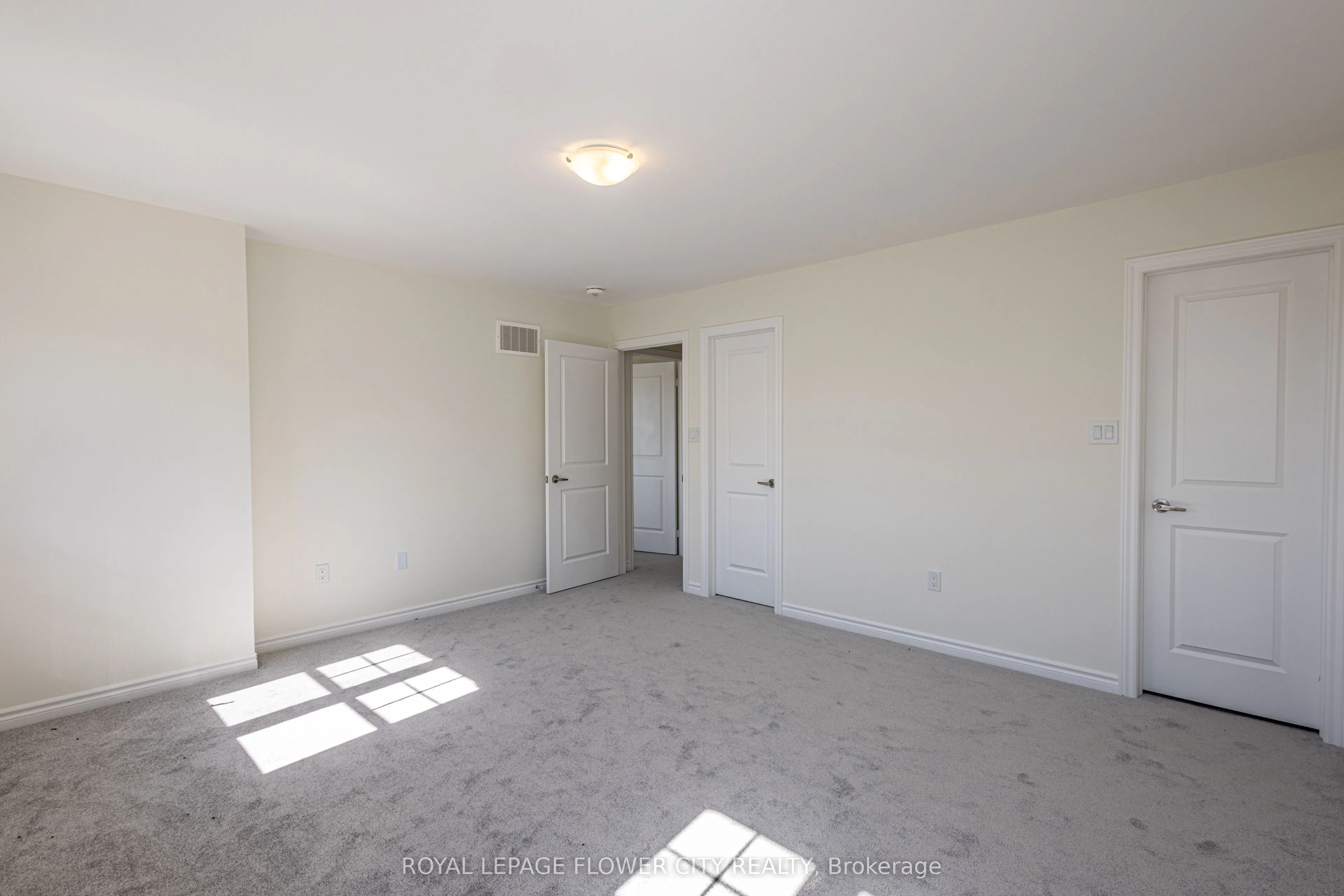 16 Ravenscraig Place #12