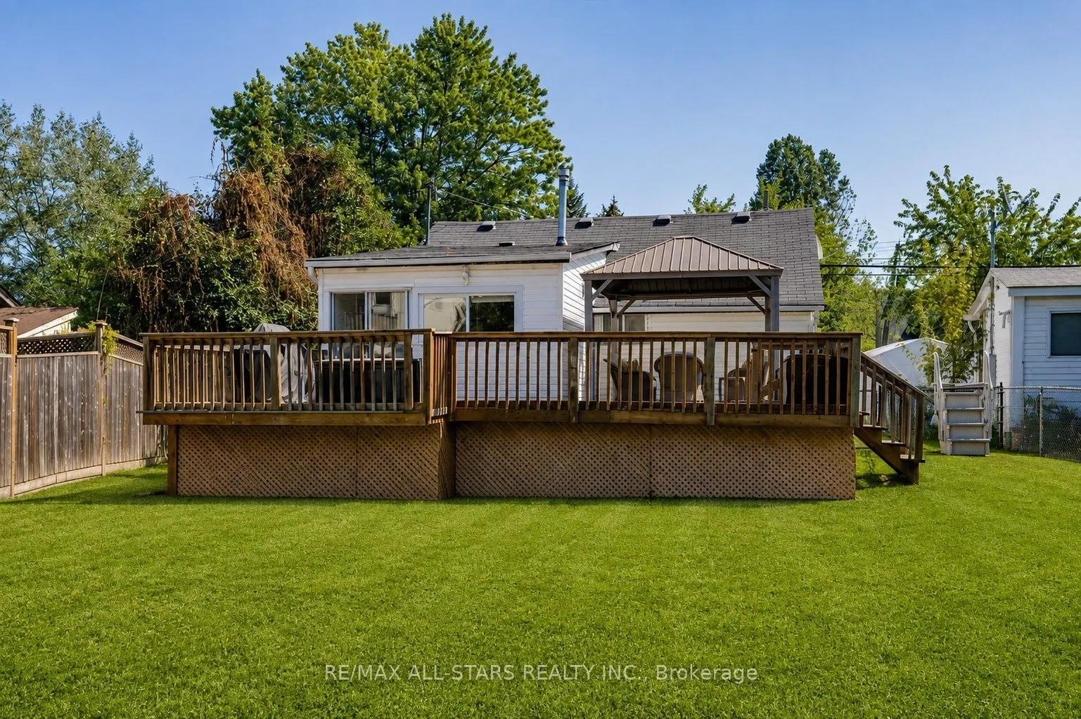 27182 Woodbine Avenue