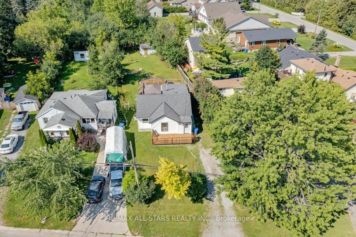 27182 Woodbine Avenue