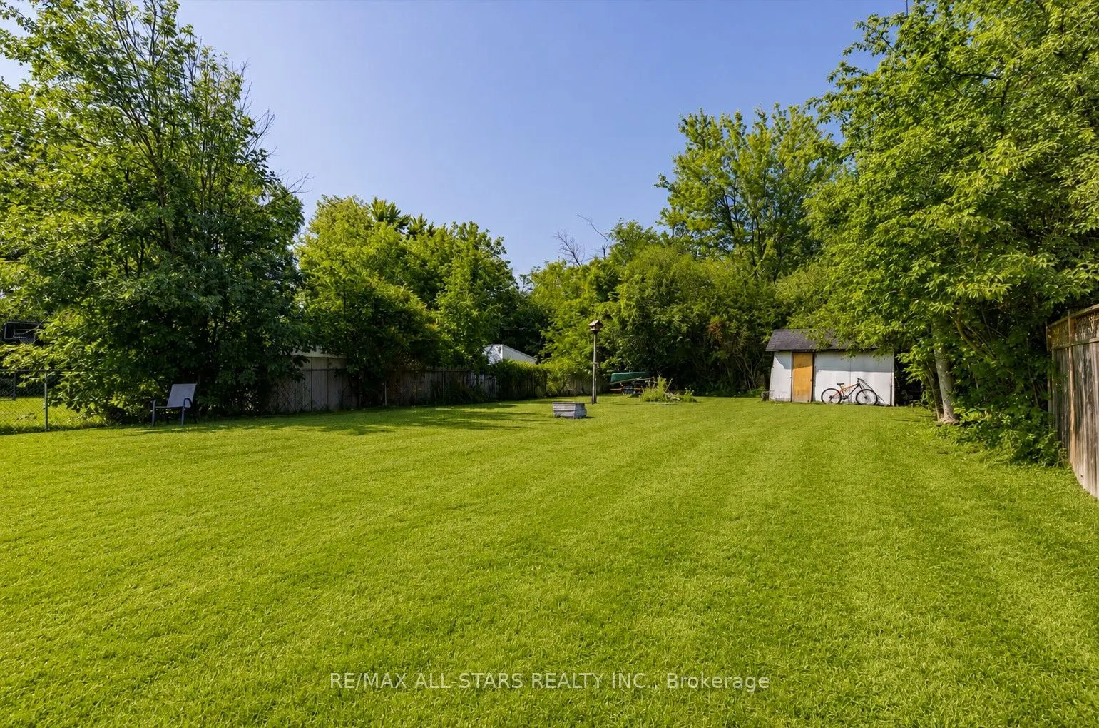 27182 Woodbine Avenue