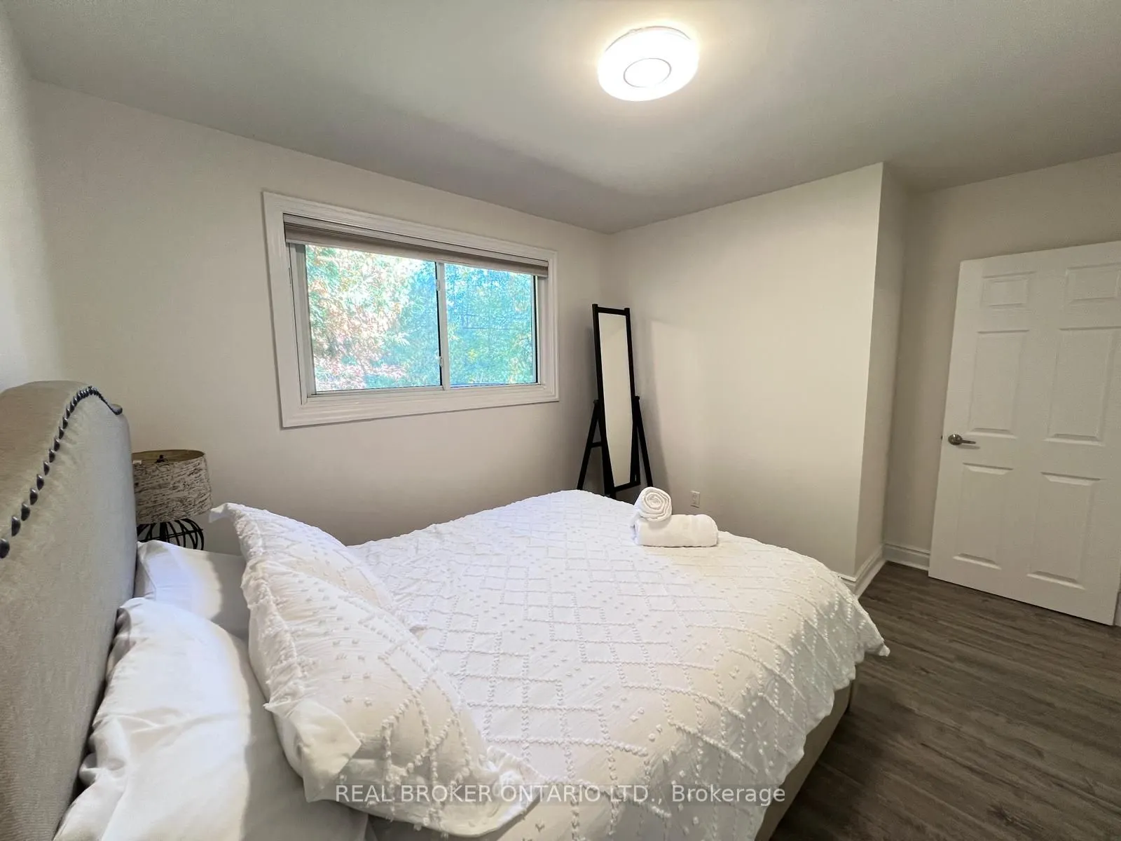 105 Fred Varley Drive