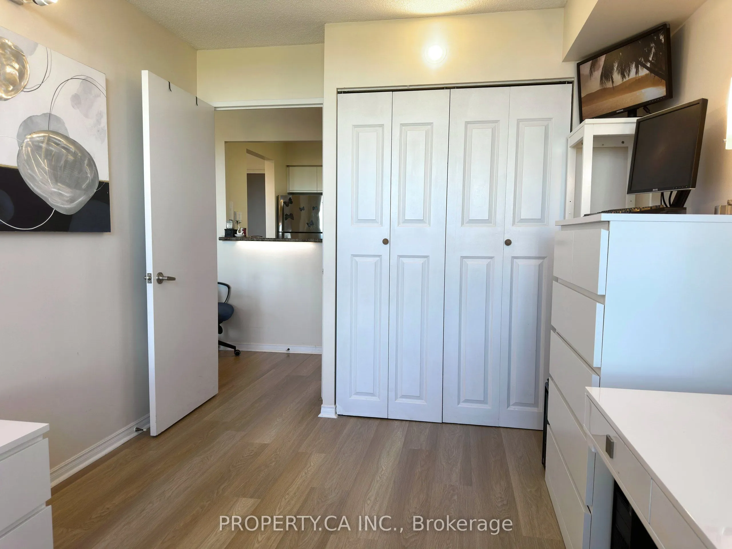 91 Townsgate Drive #701