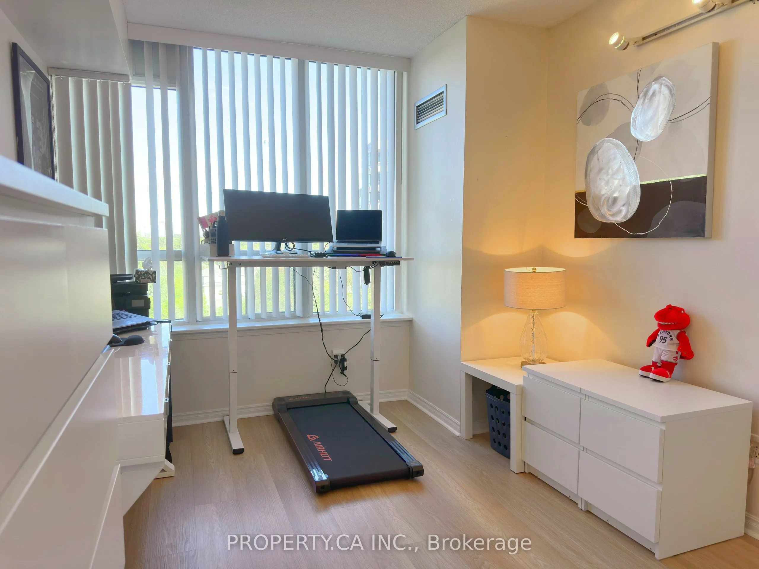 91 Townsgate Drive #701