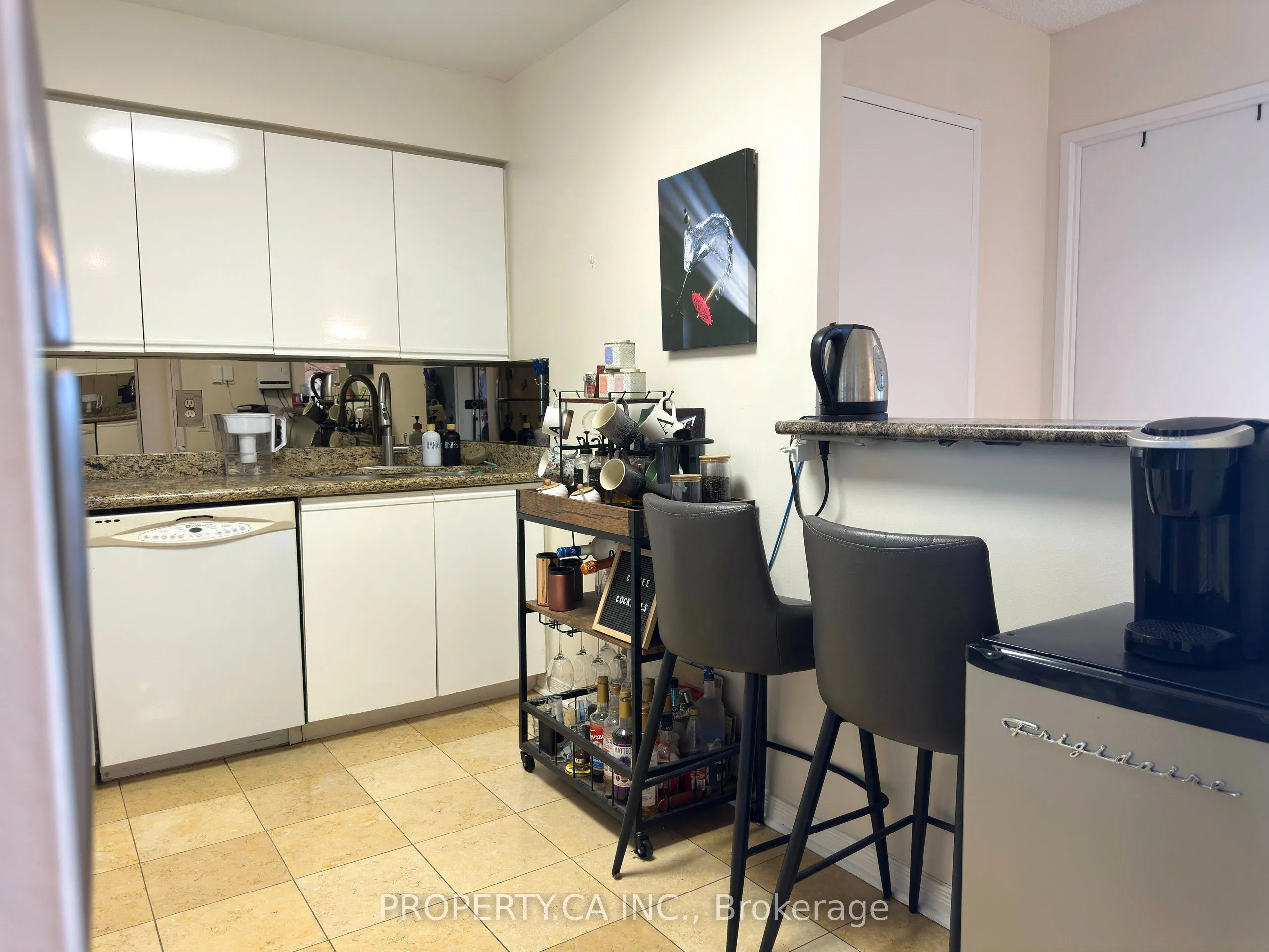 91 Townsgate Drive #701