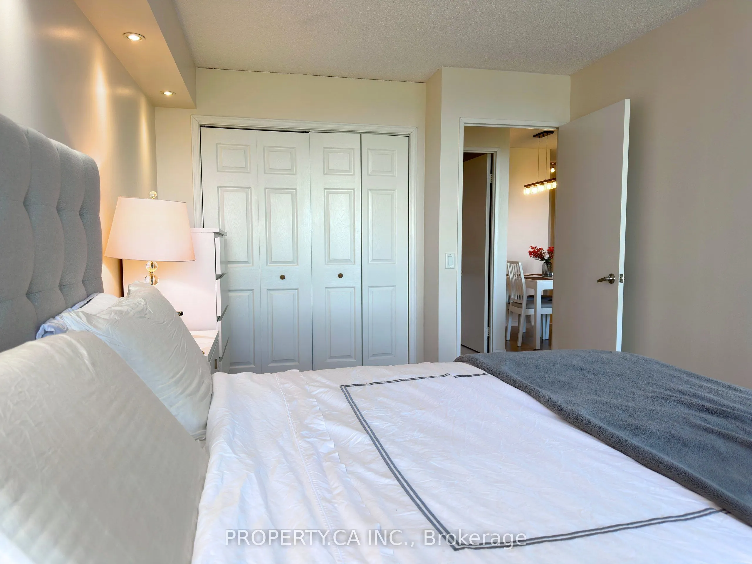 91 Townsgate Drive #701