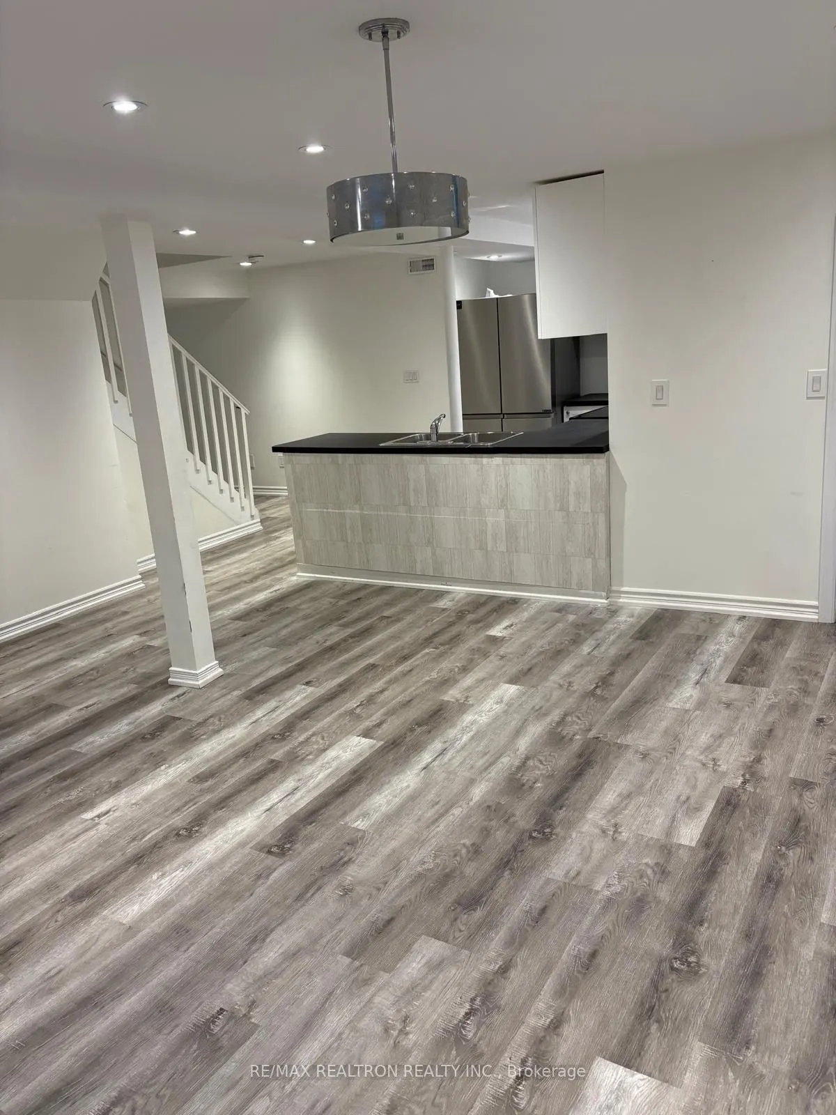 328 Salisbury Lane