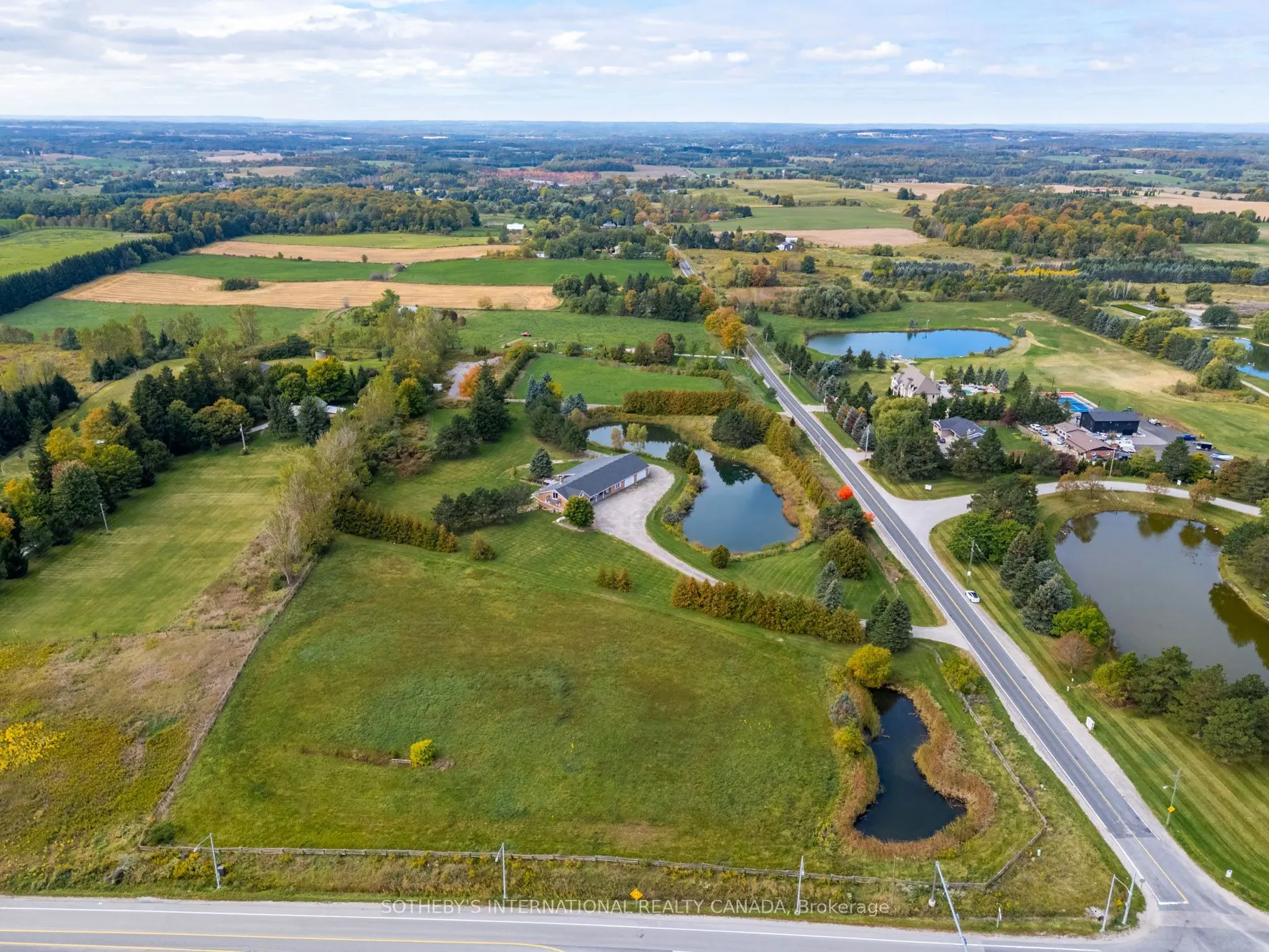 6055 17th Side Road