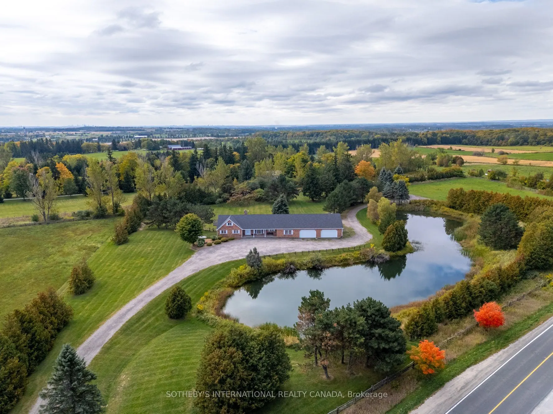 6055 17th Side Road