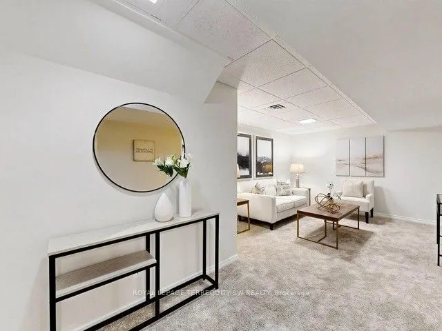 12 Sir Pellias Terrace