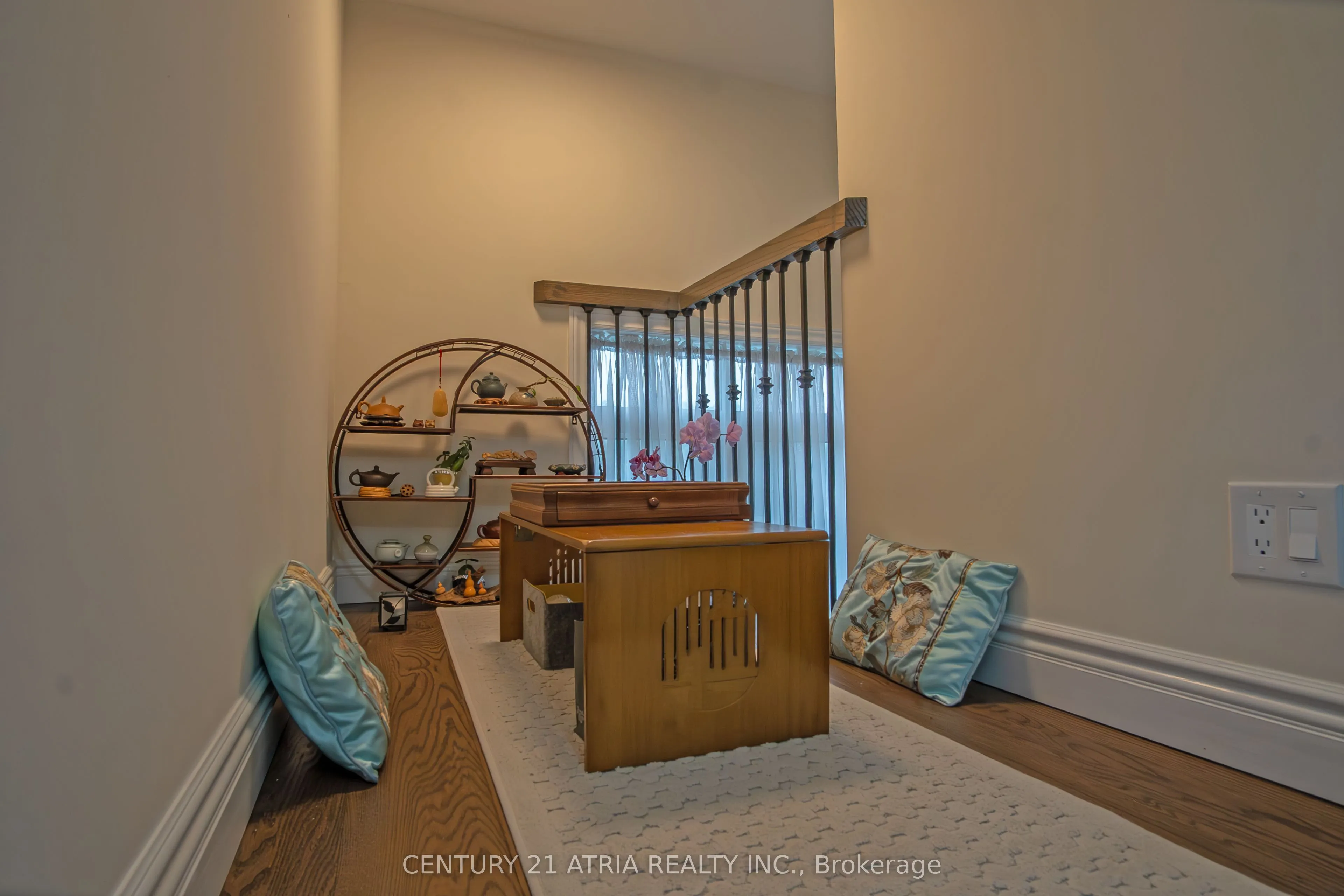 10951 Woodbine Avenue
