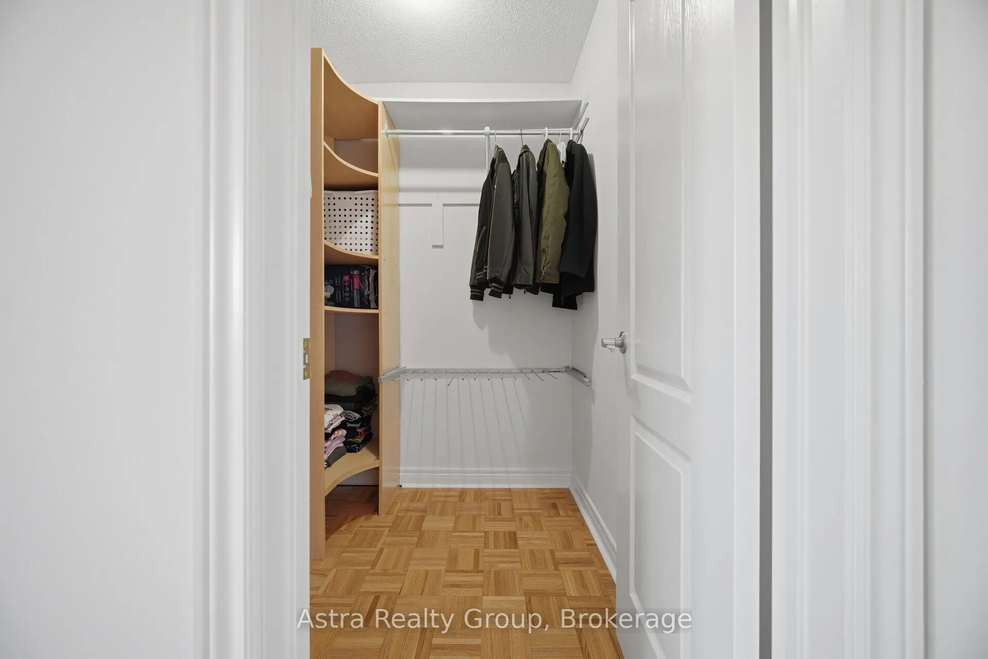 14 Daiseyfield Crescent