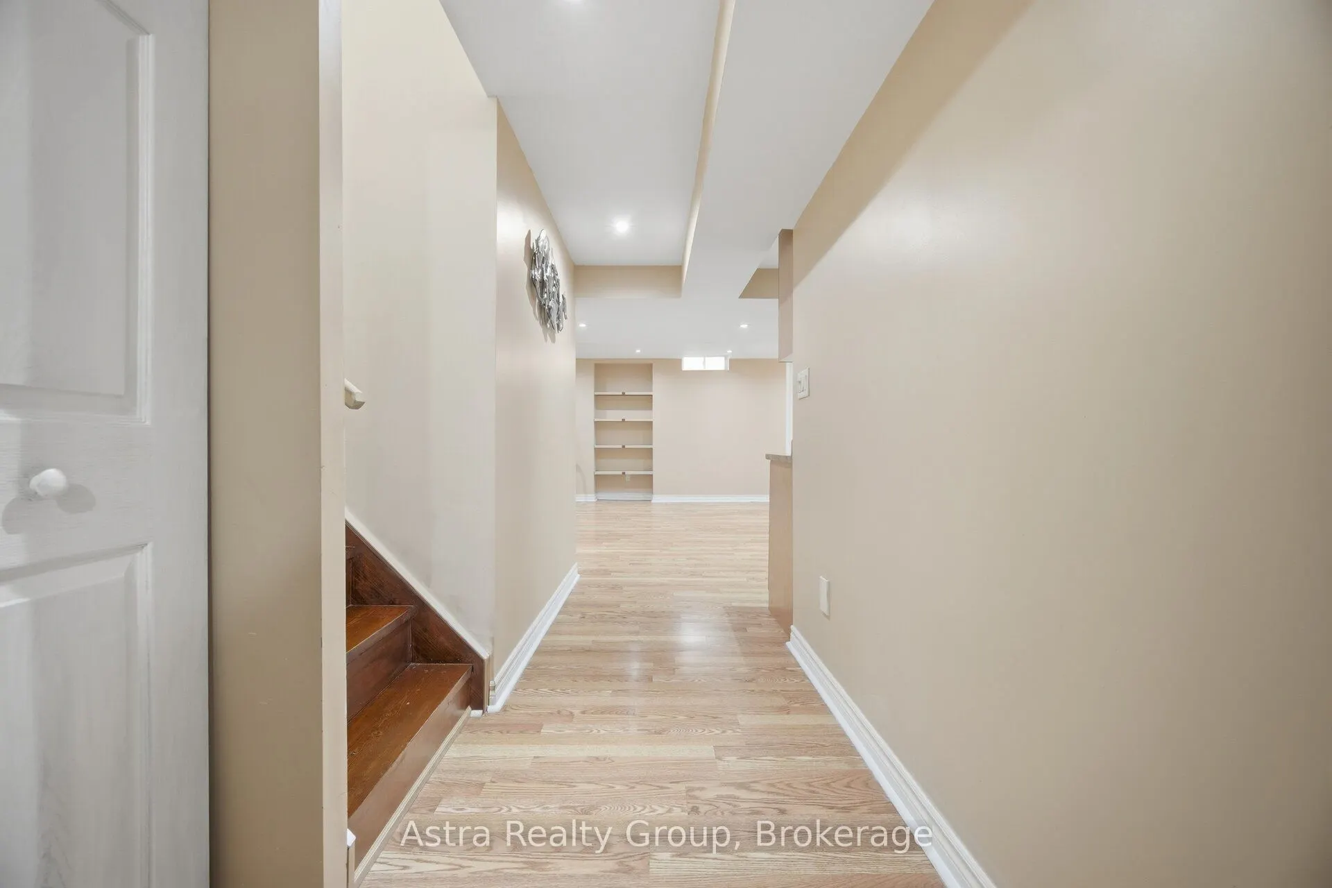 14 Daiseyfield Crescent