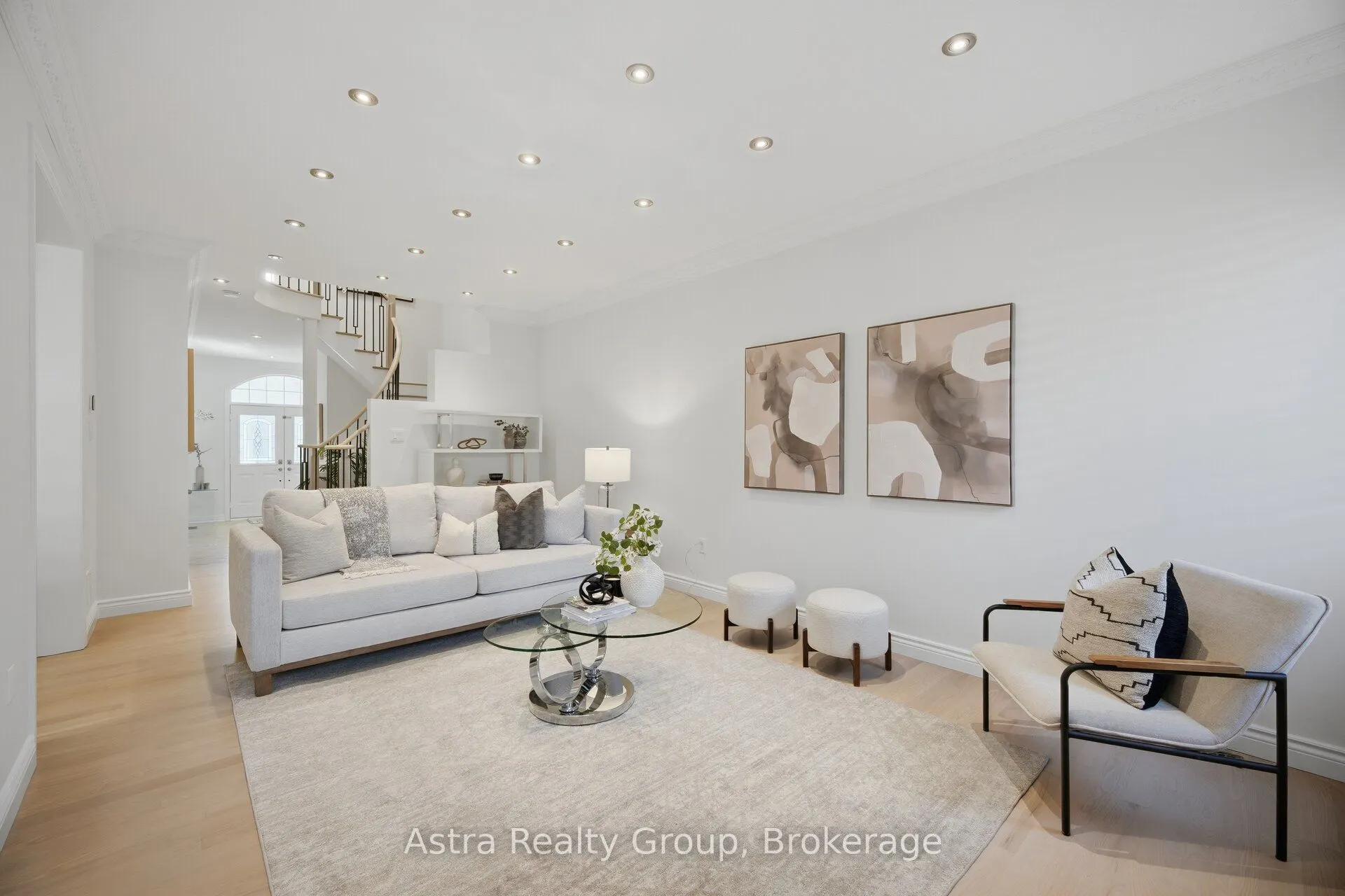 14 Daiseyfield Crescent
