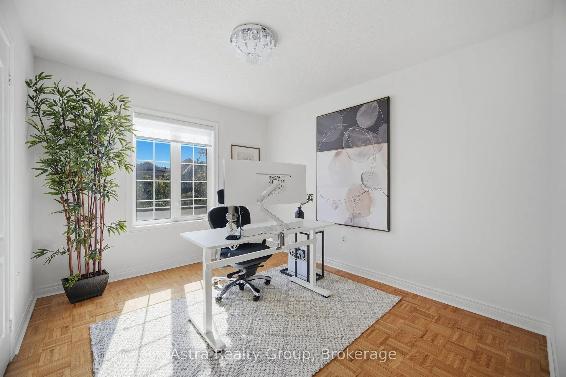 14 Daiseyfield Crescent