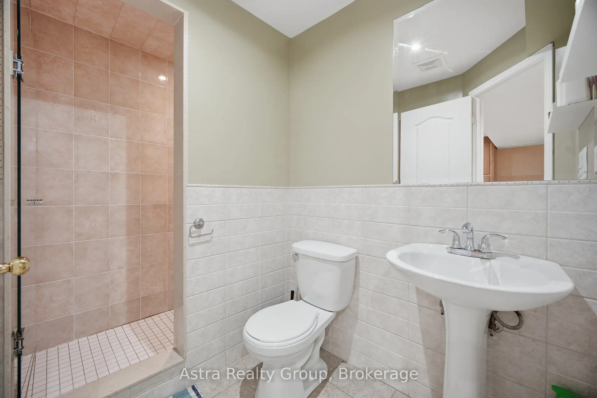14 Daiseyfield Crescent