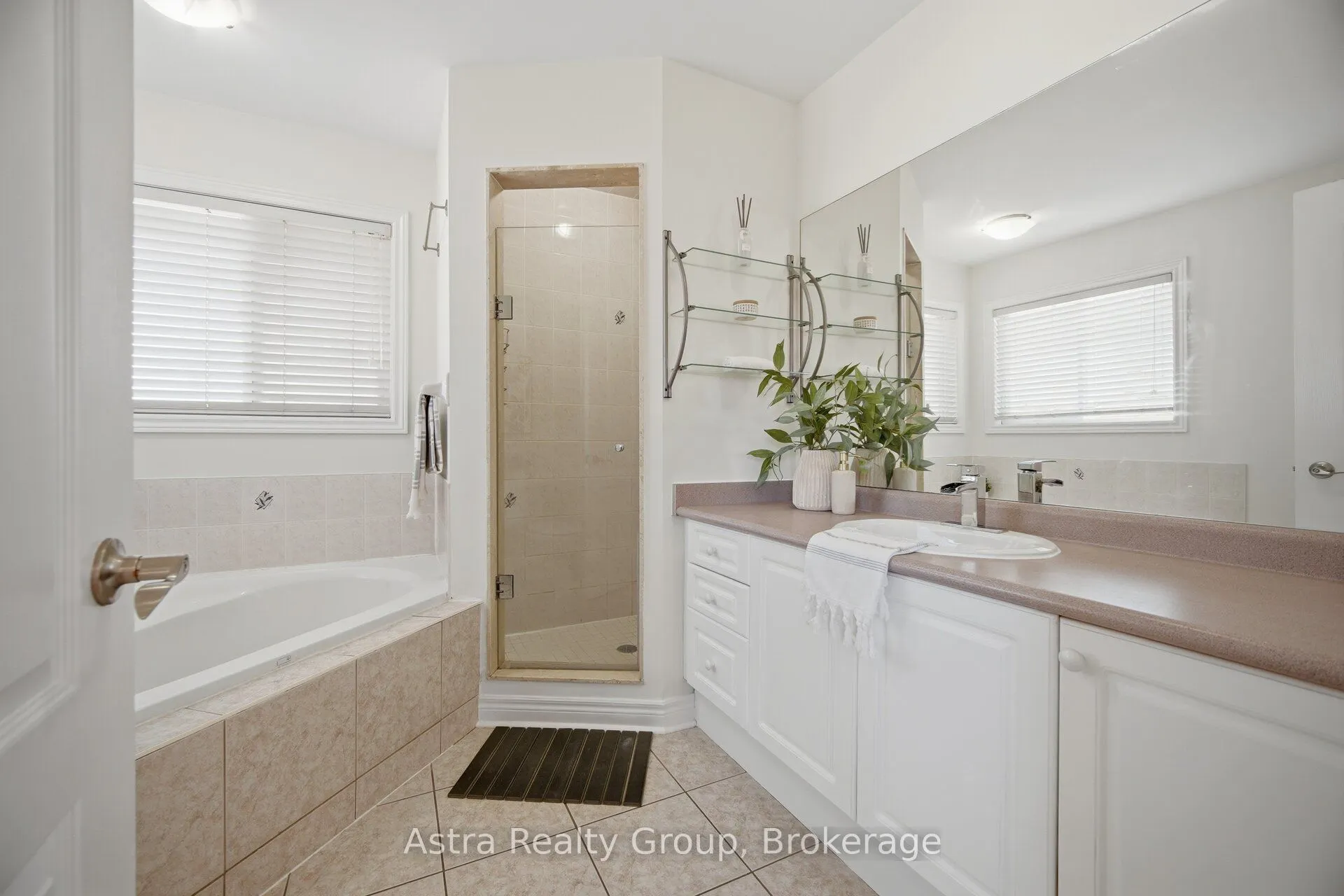 14 Daiseyfield Crescent