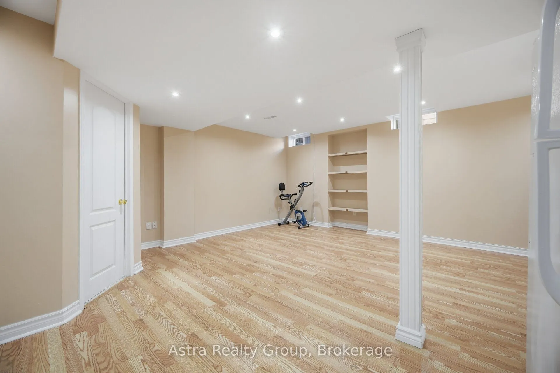 14 Daiseyfield Crescent