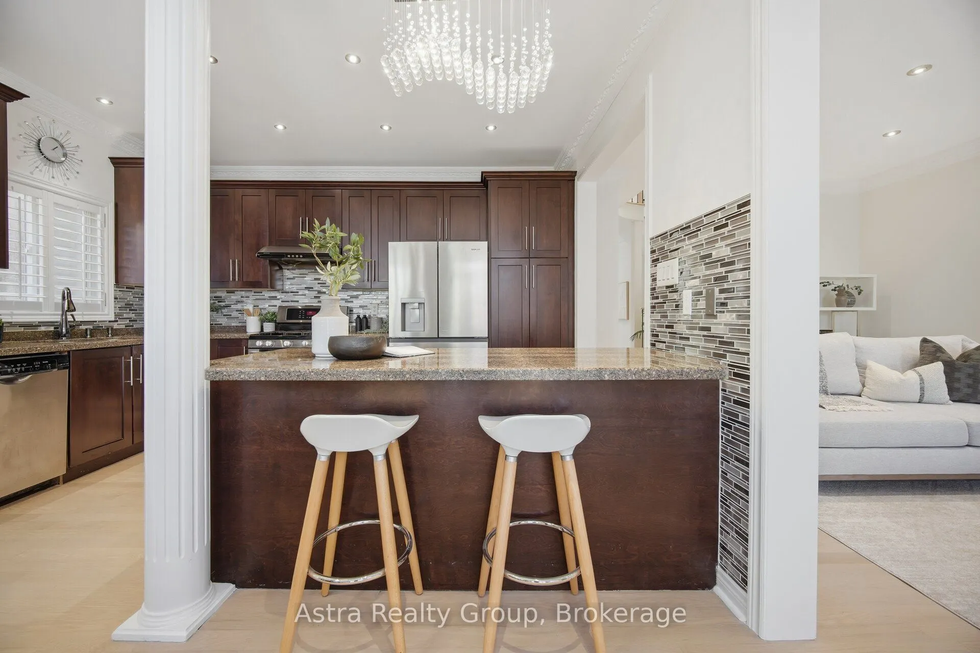 14 Daiseyfield Crescent