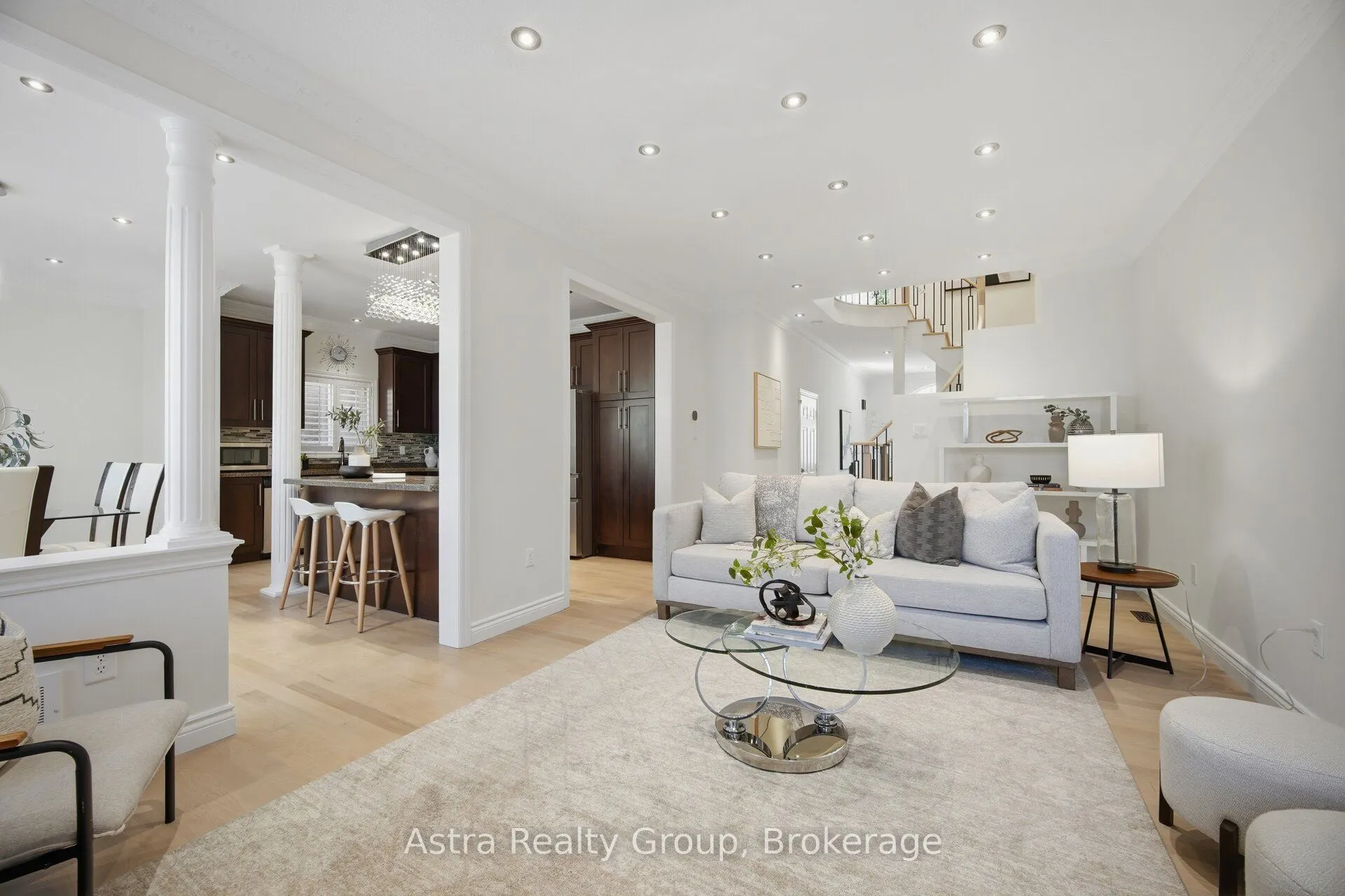14 Daiseyfield Crescent