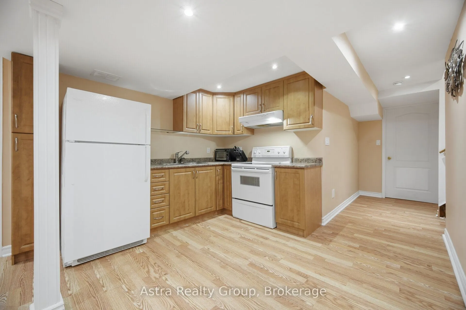 14 Daiseyfield Crescent