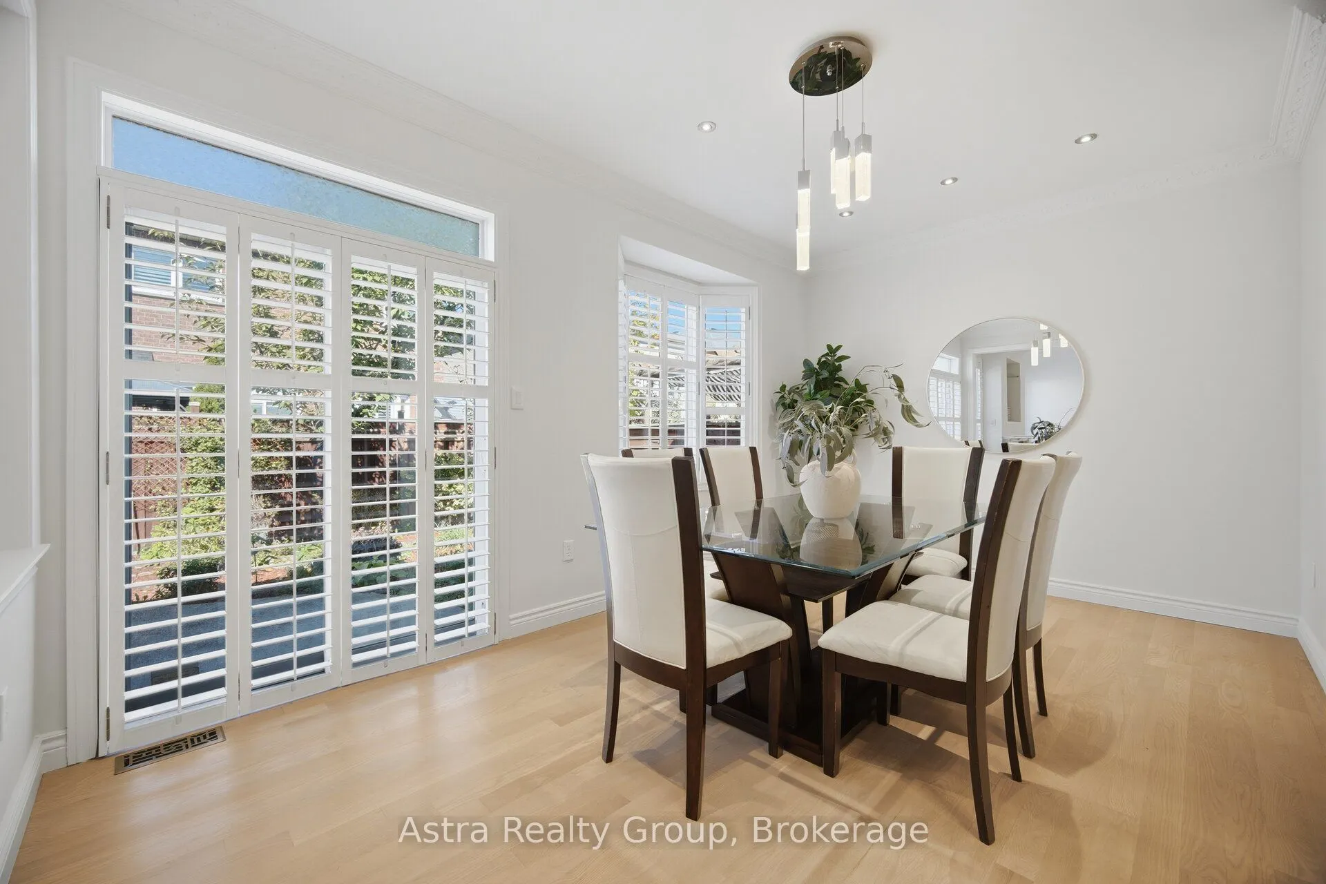 14 Daiseyfield Crescent