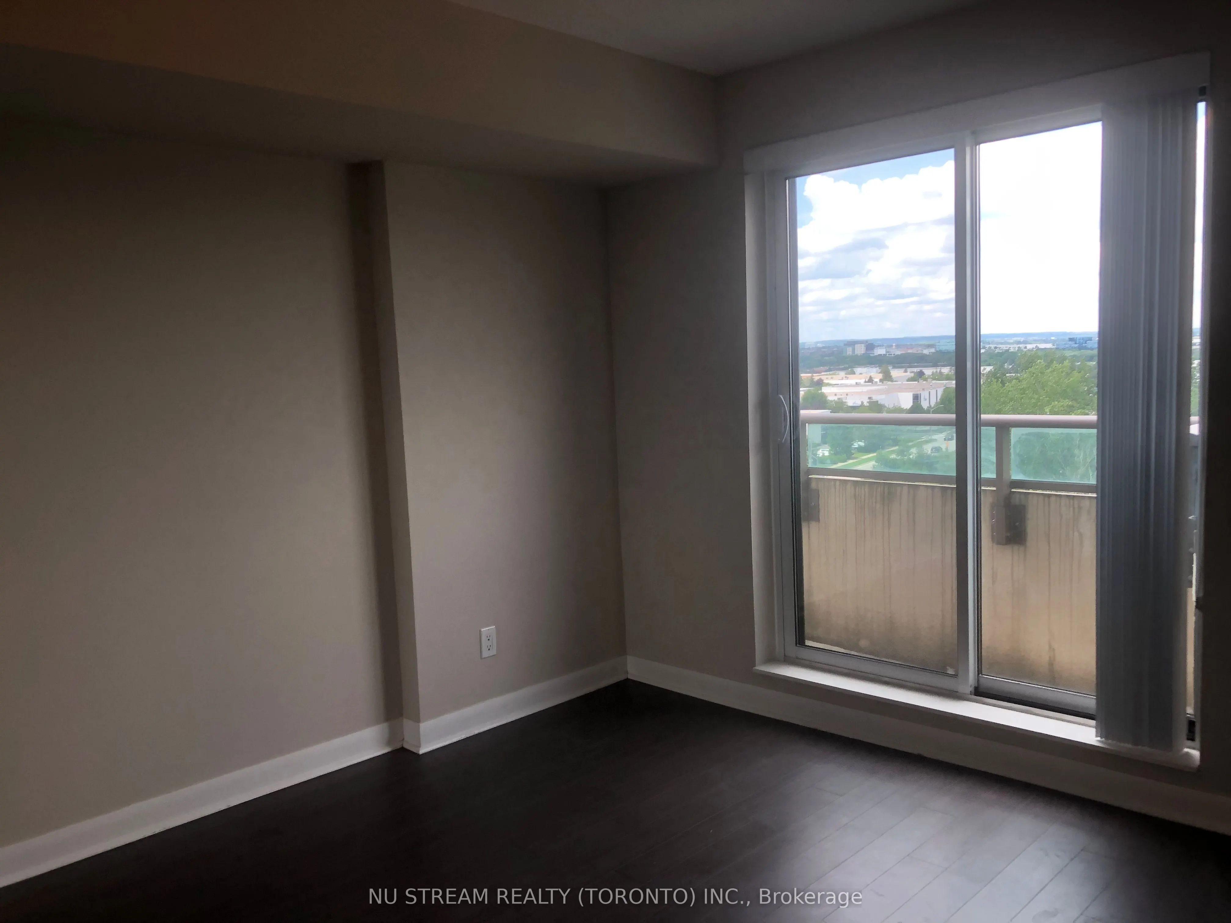 75 NORMAN BETHUNE Avenue #921
