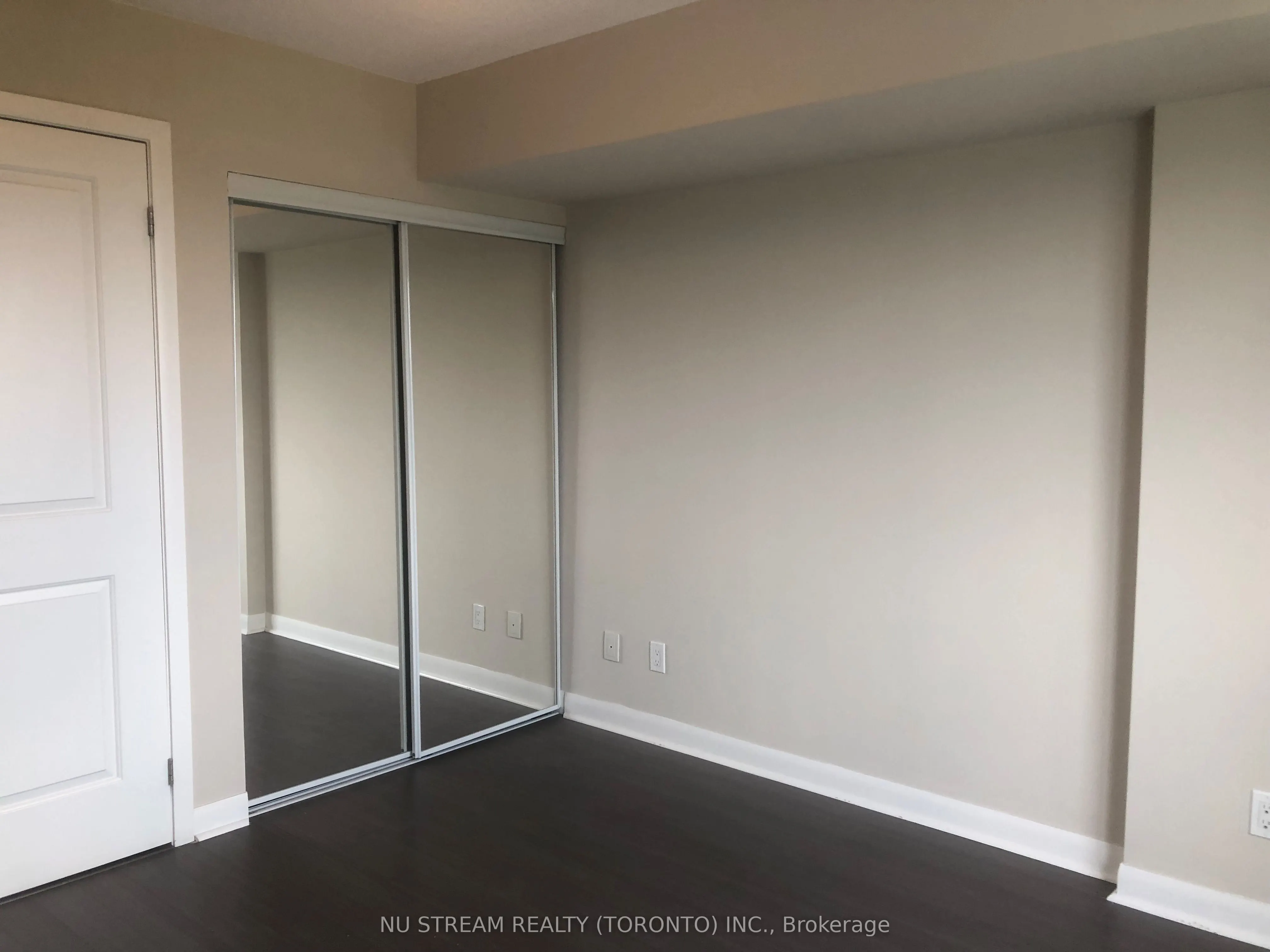75 NORMAN BETHUNE Avenue #921
